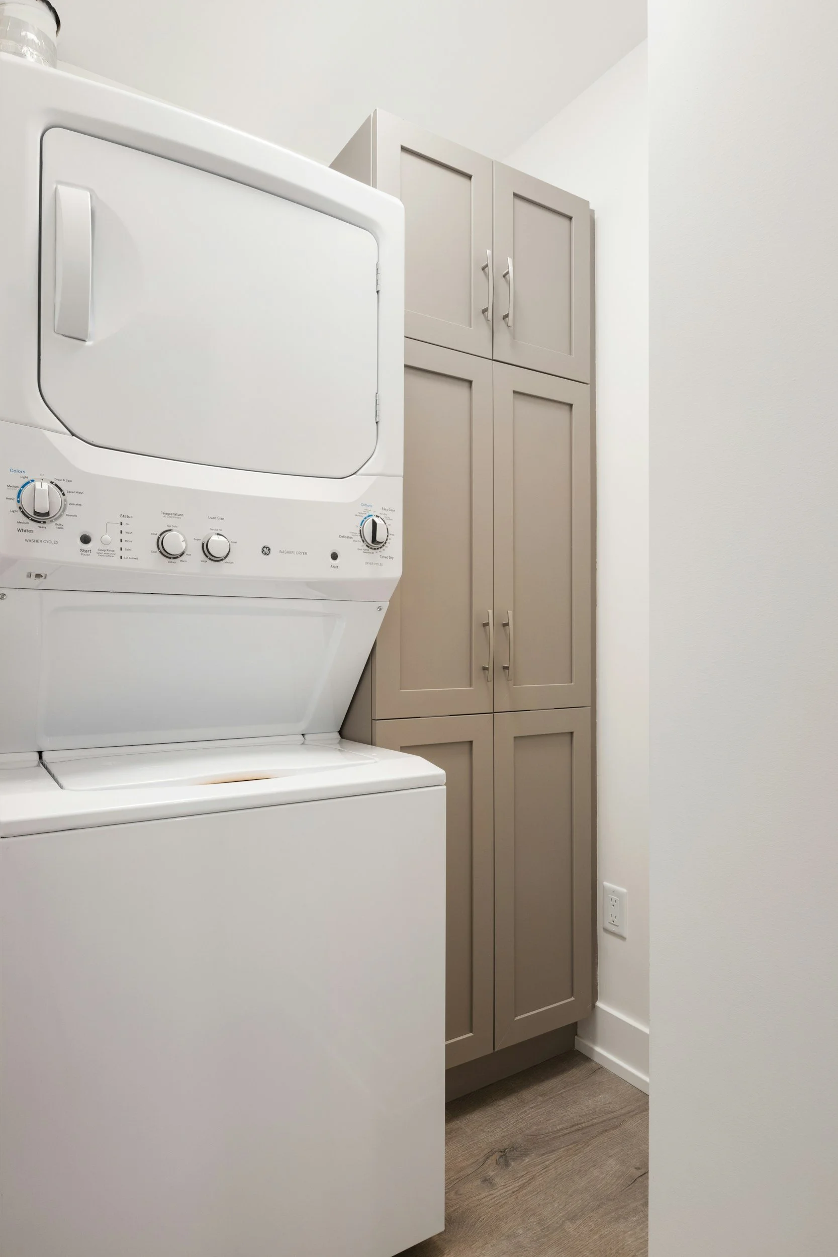 Custom Closets Made in Kansas City - Linen Closet
