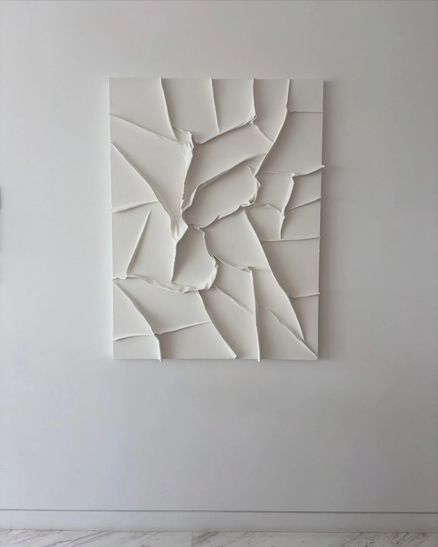 Sunday sheets 90x120 cm 

#art #abstract #singaporeart #artoftheday #whiteart