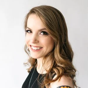 Holly Karlsson writes fantasy adventure