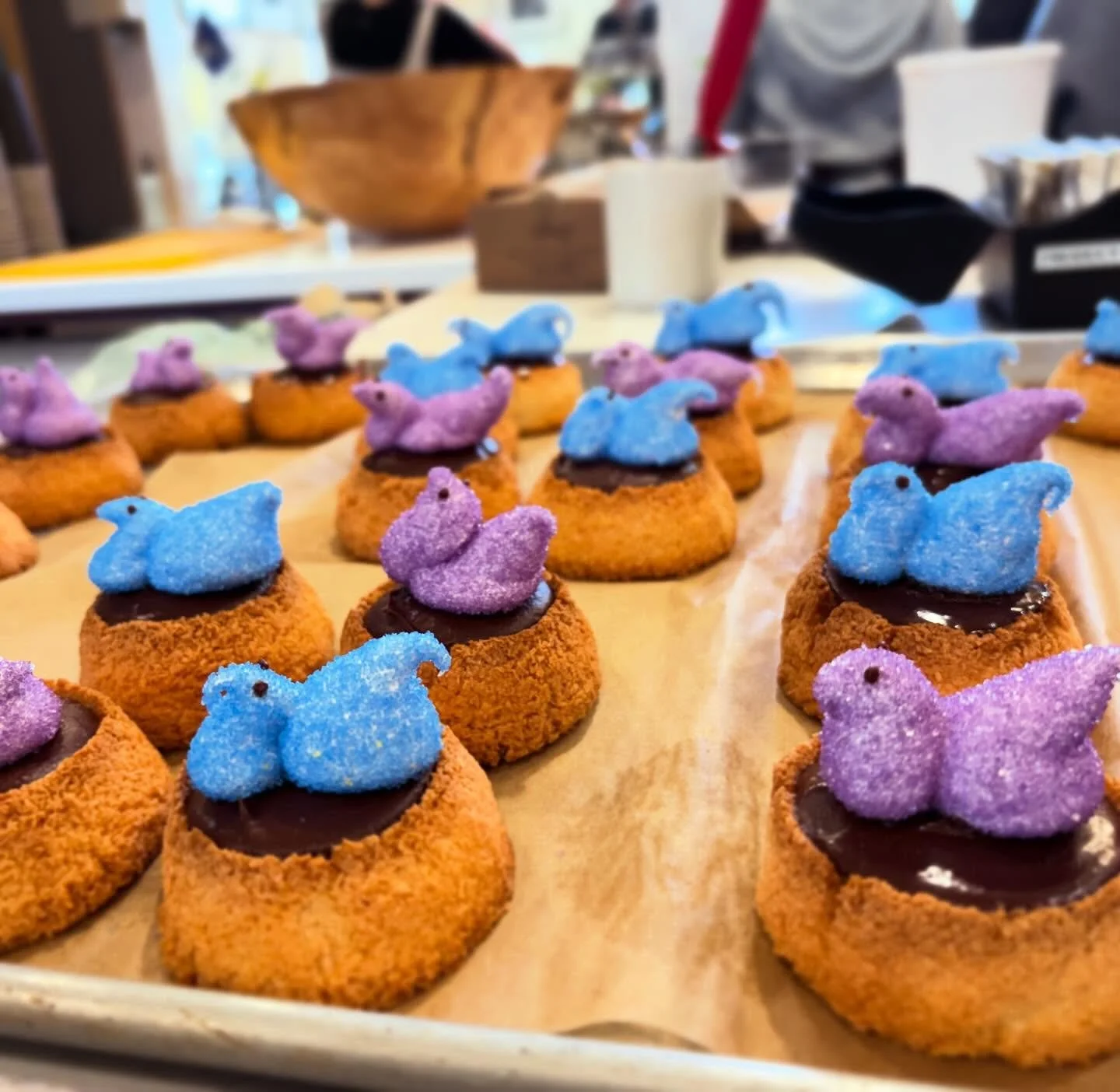 Peep peep hurray!!! 🐣🐥 We have free range peeps! No artificial dyes, preservatives, corn syrup, or wax.  Made fresh for all your spring celebrations! #homemademarshmallowwillchangeyourlife
