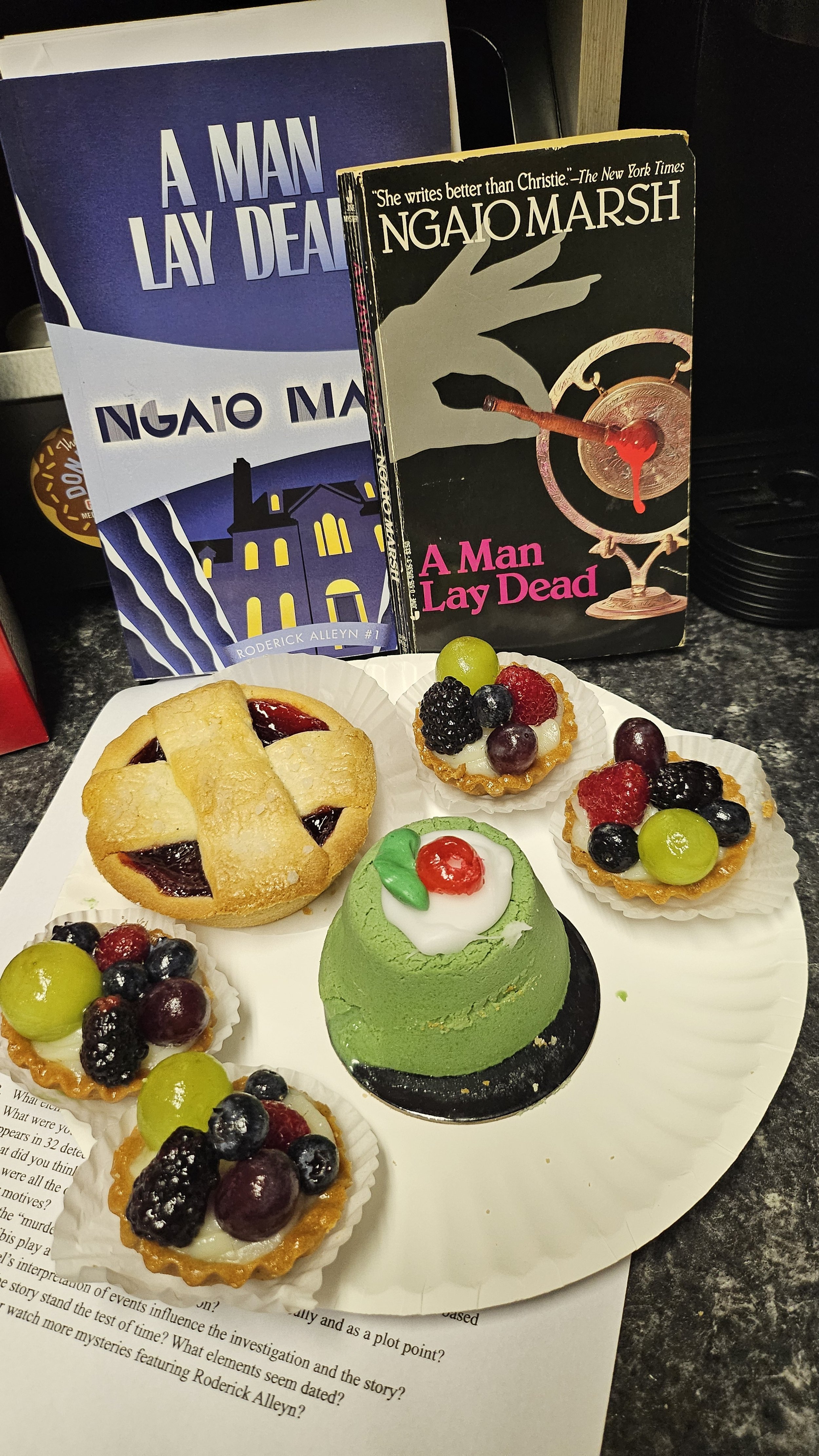 Book Club “A Man Lay Dead”