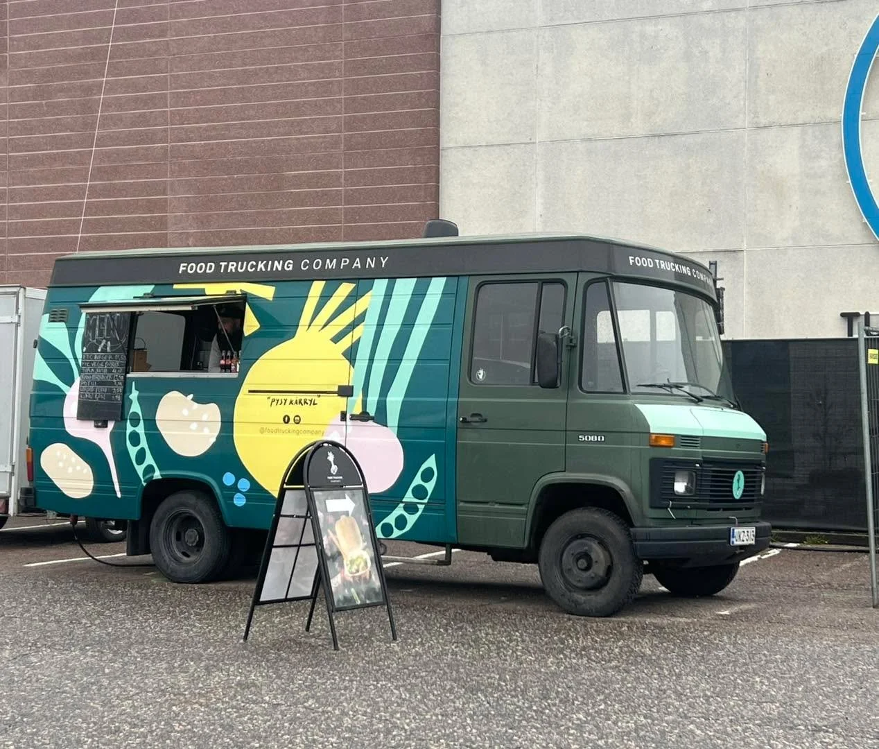 HOX TURKU &amp; LIETO

Ollaan mukana Turun Messukeskuksella Taitaja 2025 tapahtumassa ruokatorilla Tiistaista Torstaihin. Lauantaina Liedon kunnantalon edustalla saa mahtavaa streetfoodia 🤩

L&ouml;yd&auml;t meid&auml;t seuraavasti tulevalla viikoll