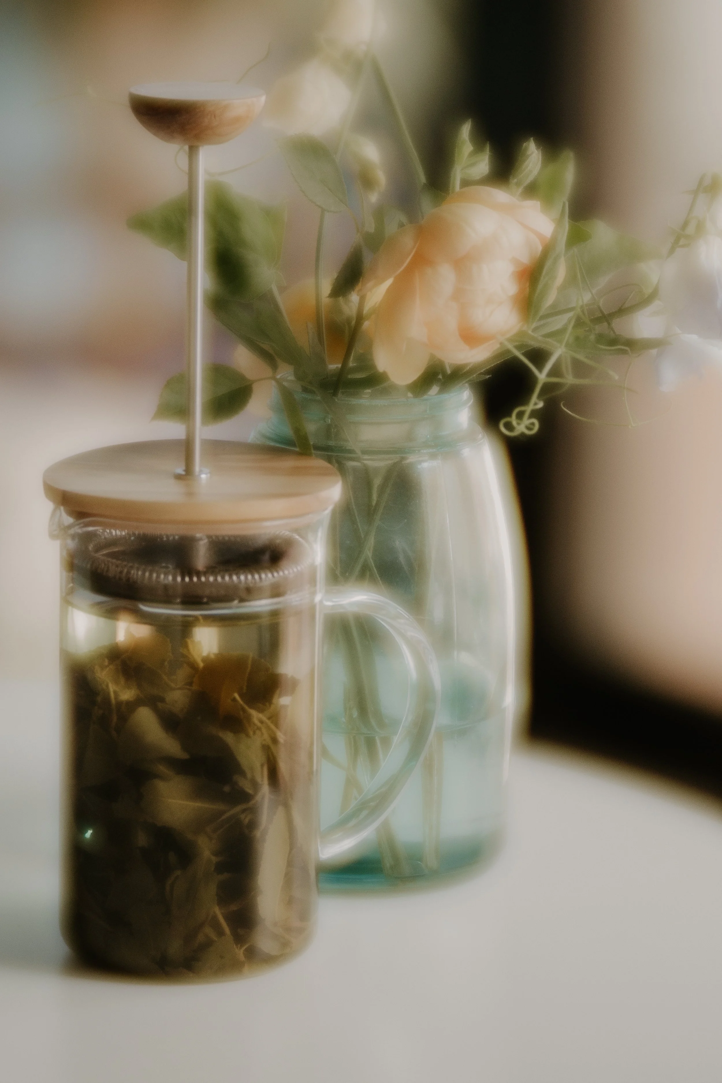 Hillside tea Duluth, MN located at Dream Cloud Coffee Roasters in downtown Duluth, MN 