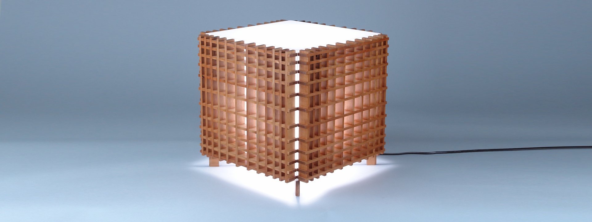 gridlampsquarelarge01.jpg