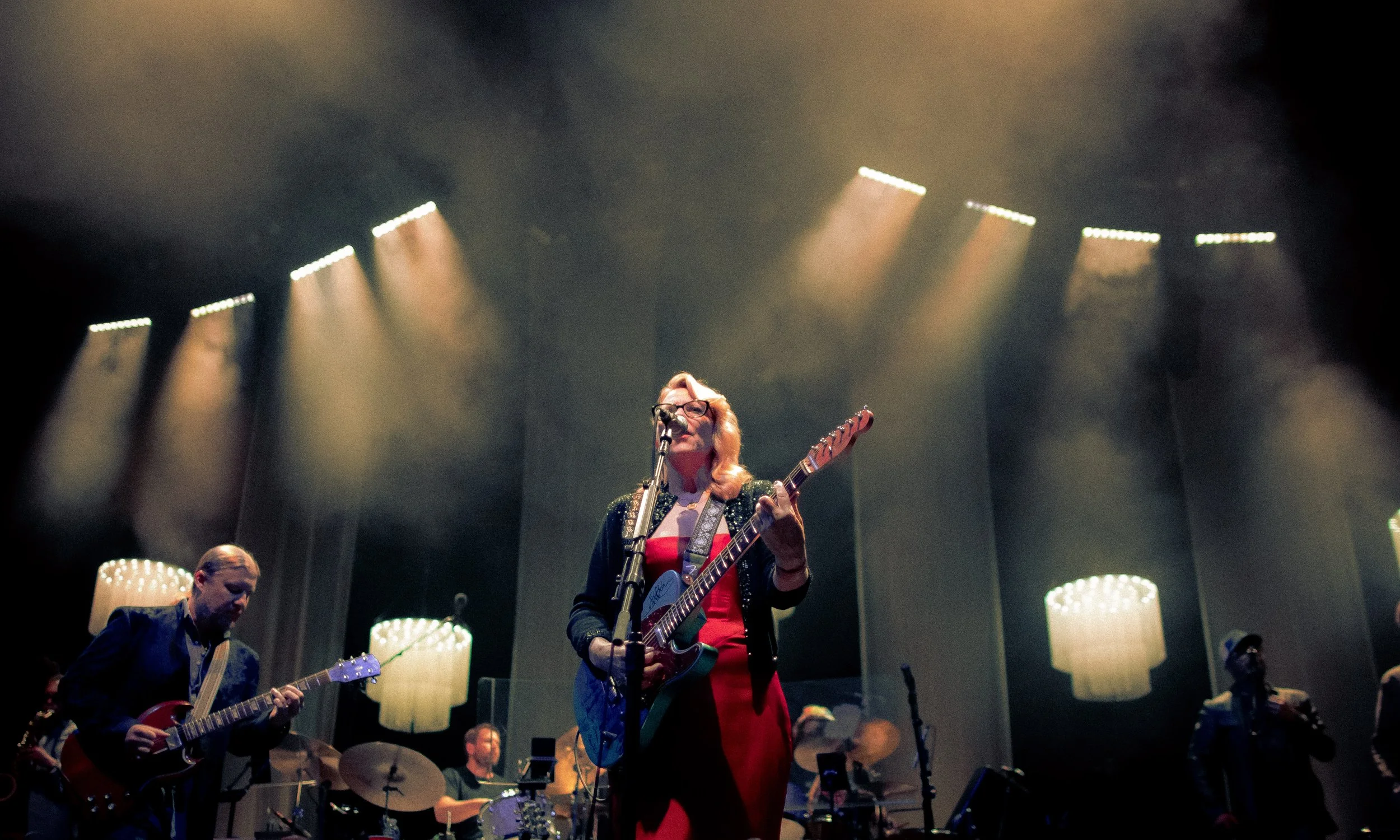 Tedeschi Trucks Band performing at Shreveport Municipal Auditorium, image size:2500x1500