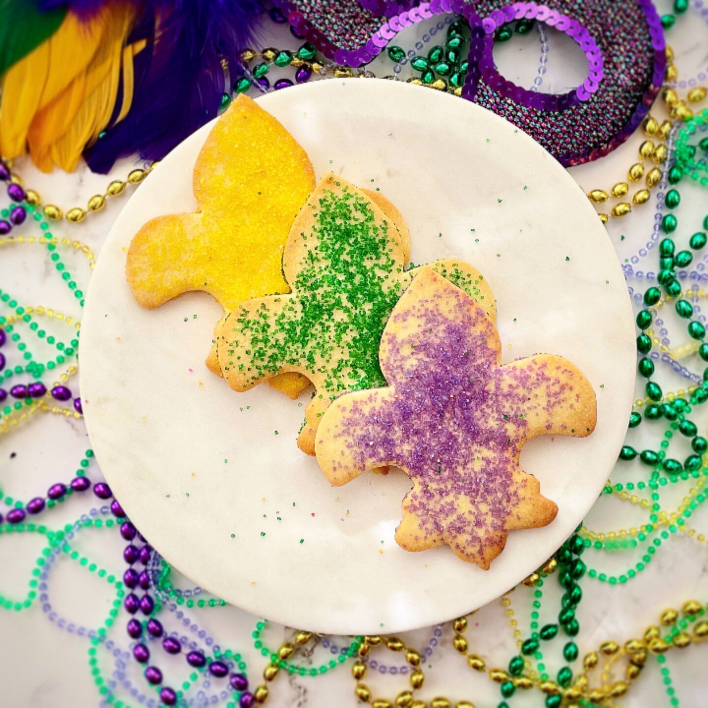 Celebrate Mardi Gras with CocoLuxe! 🎭🎉

Our signature cream cheese filled King Cake is back by popular demand! Alongside our King Cake, we&rsquo;ll be featuring Fleur de Lis Sugar Cookies and Cupcakes decorated in Mardi Gras colors for that extra t