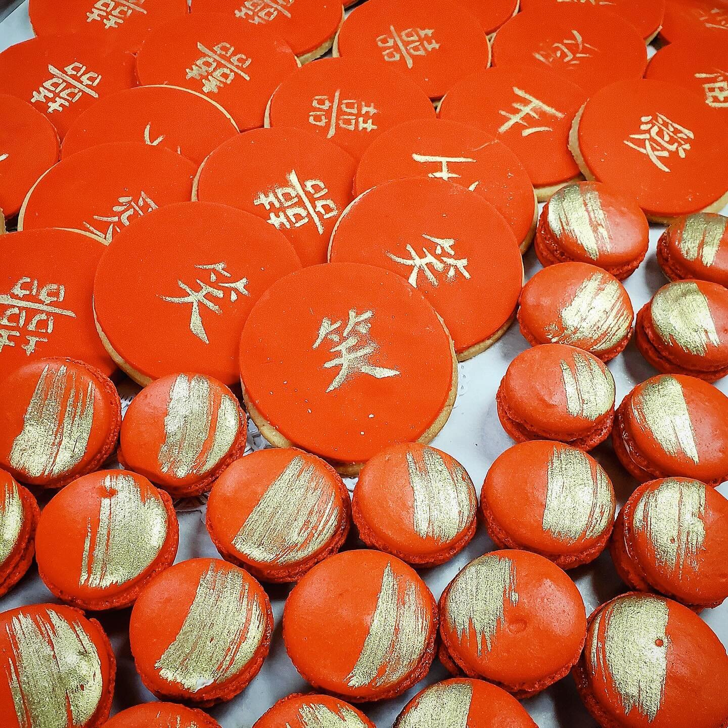 🐉✨ Celebrate the Year of the Dragon at CocoLuxe with our hand-painted sugar cookies &ndash; Wishing you joy and prosperity this Lunar New Year! 🍪🧧
 
#CocoLuxe #NJBakeries #KeepYourDoughLocal #LunarNewYear #yearofthedragon