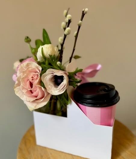 Love is in the air... and so is the aroma of fresh coffee! 💞☕🌷 This Valentine&rsquo;s Day, we&rsquo;re teaming up with @lauraclaredesign to bring you the perfect pair&mdash;beautiful blooms and your favorite CocoLuxe coffee. Prefer something sweet?