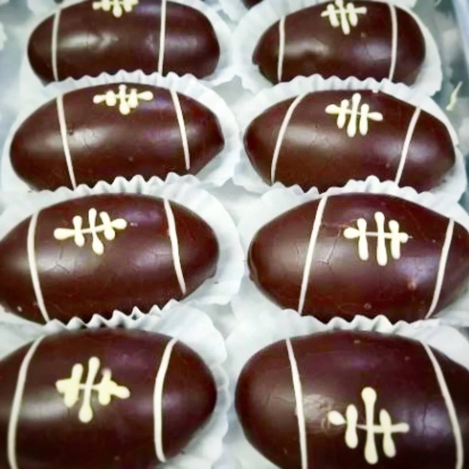 🚨 Final Call for Game Day Orders is this Thursday! 🚨
Don't get stuck watching the game without the best snacks in town! Place your order by Thurs, 2/5 to lock in your game-winning treats. 🏈

📞 Call (908) 781-5554, option #2 to order!

#CocoLuxe #