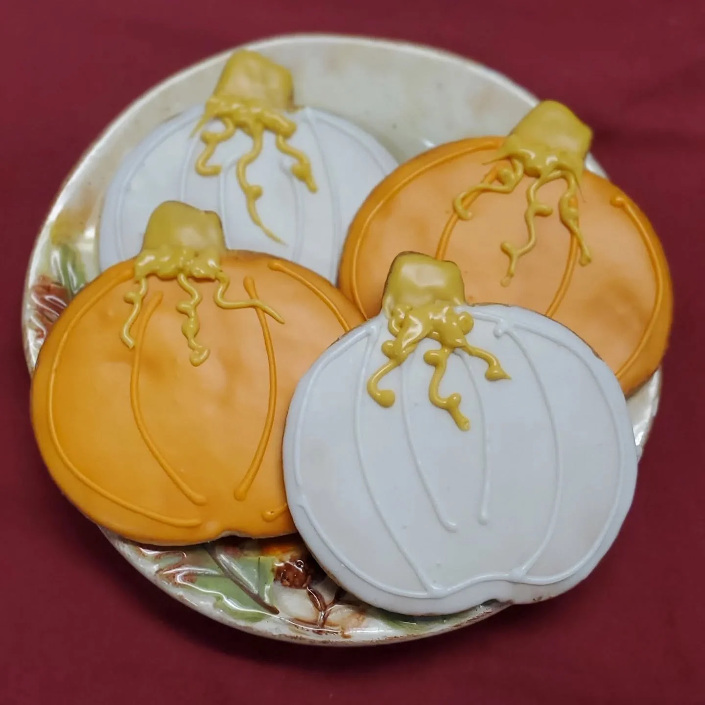 Painted pumpkins available today!  #cookies #autumndesserts #pumpkinpatch🎃