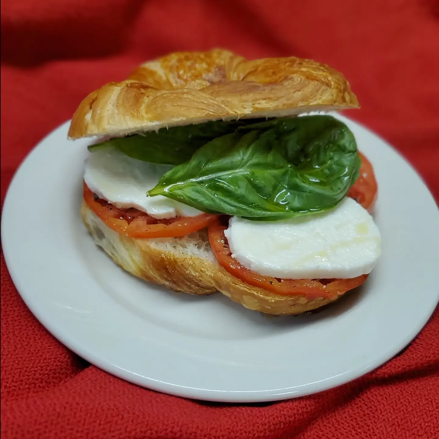 July sandwich special!  MADE TO ORDER.  Heirloom tomatoes, fresh mozzarella and Basil with salt and pepper and a drizzle of extra virgin olive oil.  Nothing says summer better!  Made to order only.  Please order at least 15 minutes in advance.  #njto