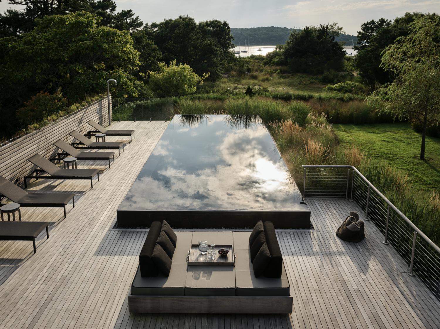 HAMPTONS 10.png