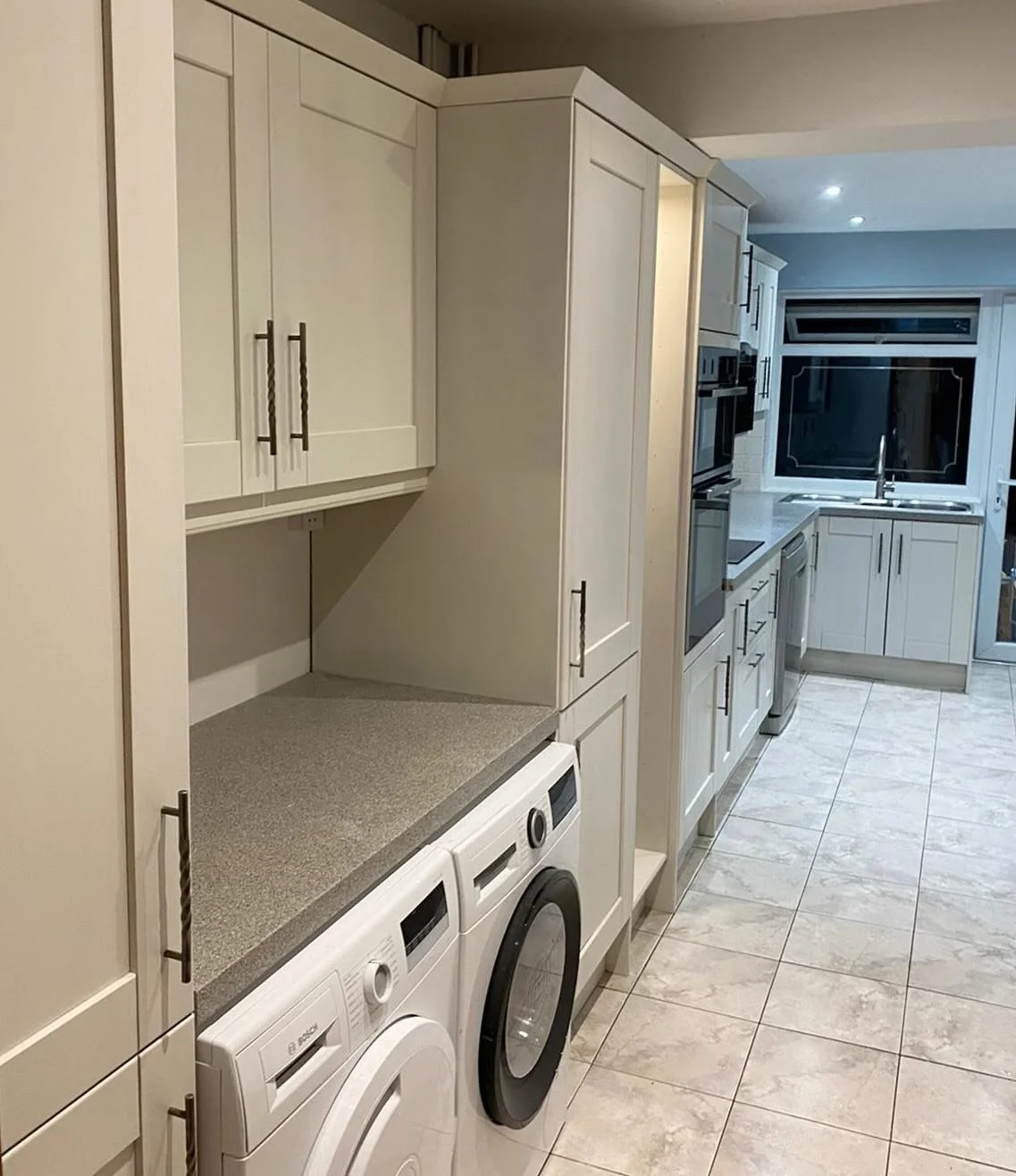 Does your kitchen feel uninspiring or joyless sometimes?

A respray brings new life and brightness into the most important room in your house, at a fraction of the cost of replacing ✨

Colour: School House White

DM us today for a quote 

#kitchenspr