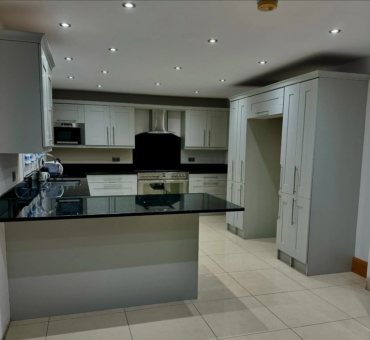 Kitchen Alchemy🪄

We can transform your kitchen into your new favourite space with a respray. Saving you thousands compared to replacing. 

Colour matched to &lsquo;Pavilion Grey&rsquo; by. Farrow &amp; Ball

#kitchenrespray #kitchenspray #kitchensp