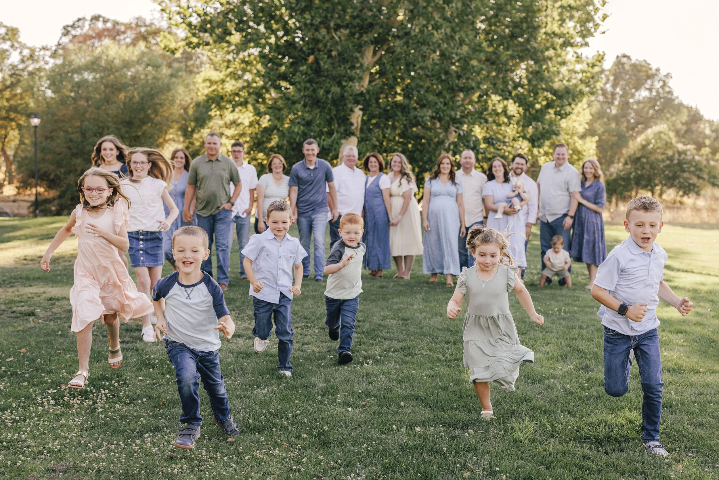 Family Reunion | Roesville Extended Family Photographer