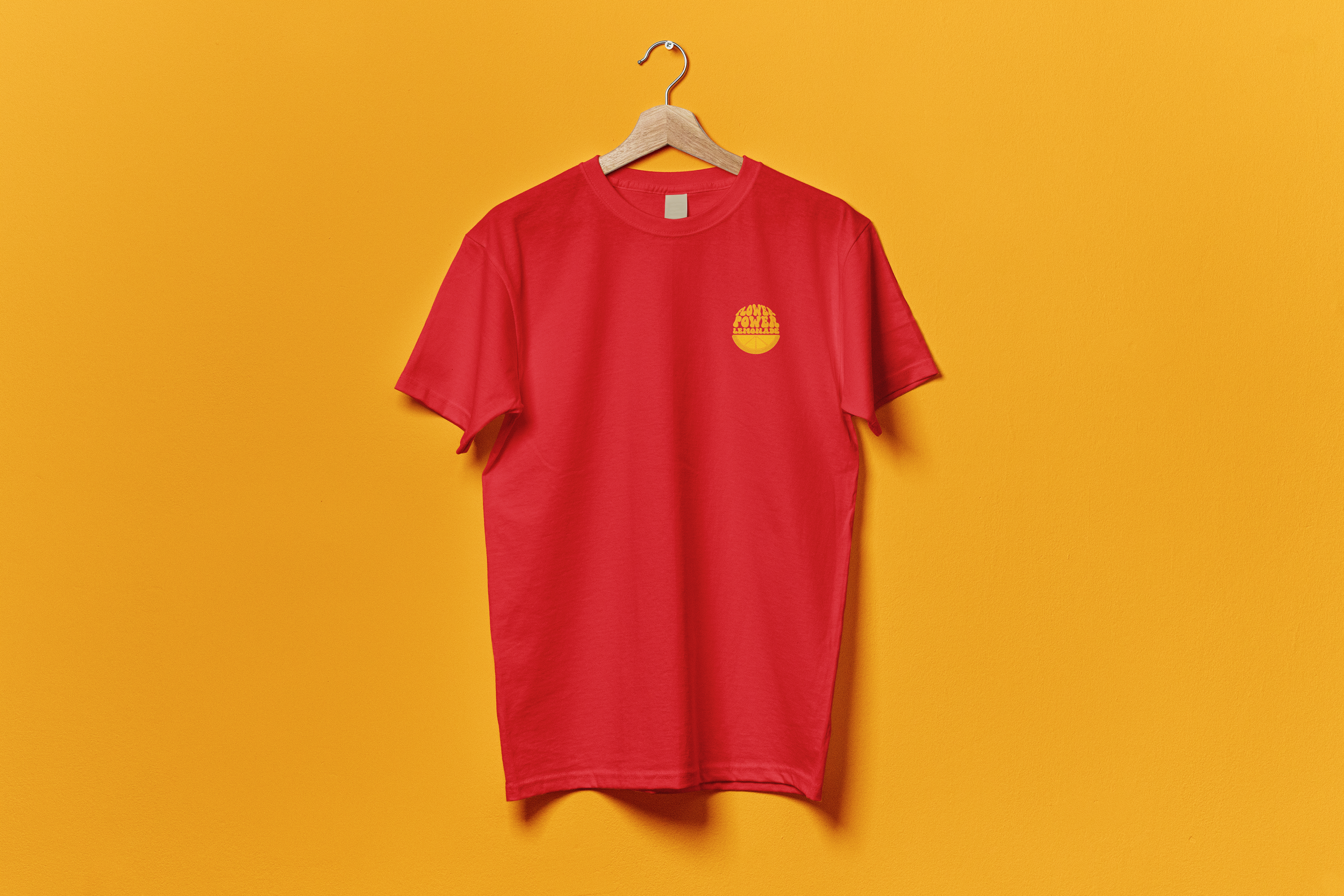 Hanging_T-Shirt_Mockup.png
