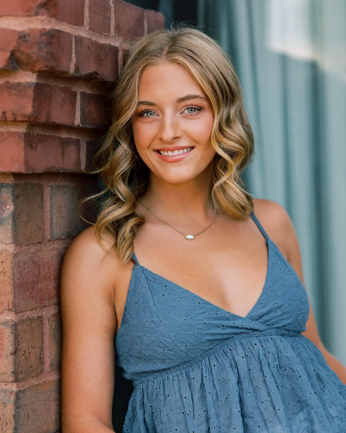 Obsessed with this year&rsquo;s seniors! 💄

Photos: @haleyhundtphotos 
Hair: @hairbylexihaines 
@elliesfalkner