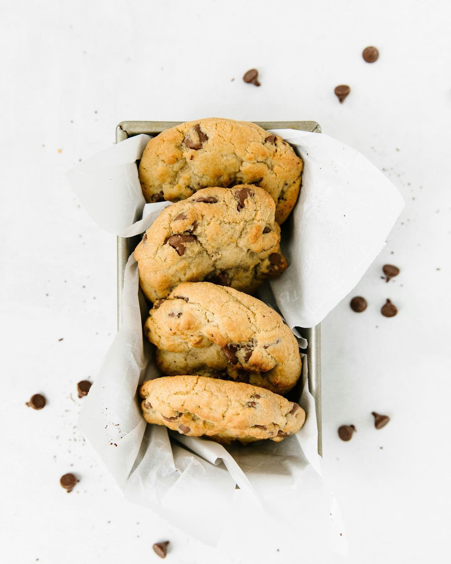 These Hormone Healthy Choclate Chip Cookies are perfect for when your craving something sweet and healthy. Packed with protein, healthy fats and fiber, these cookies will keep your blood sugar balanced and hormones happy.

Full recipe below! 

Ingred