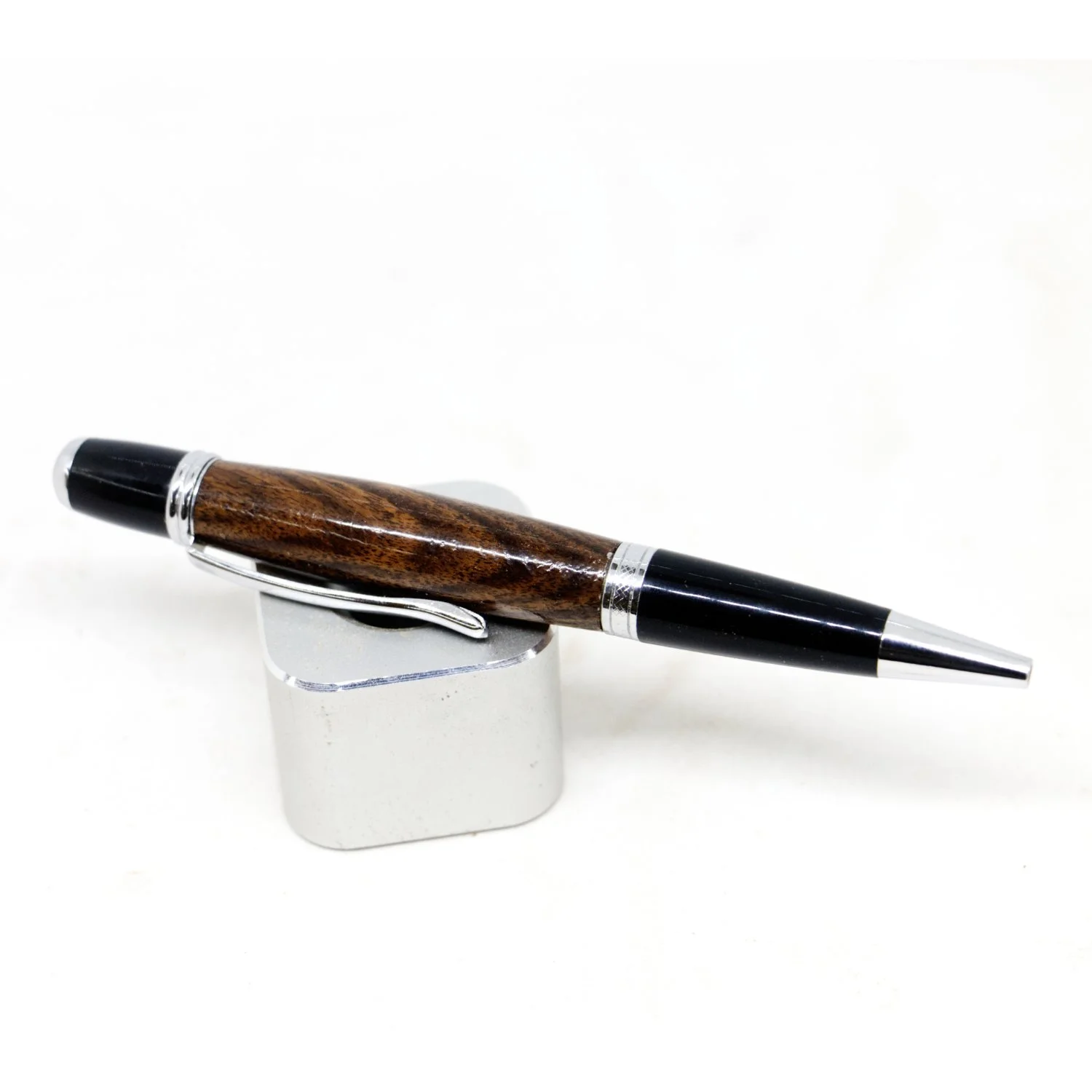 Patagonian Rosewood Pen 4.jpg