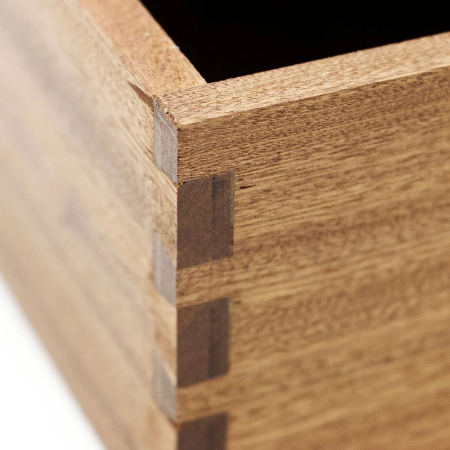 Sapele Dovetail Keepsake Box 2.jpg