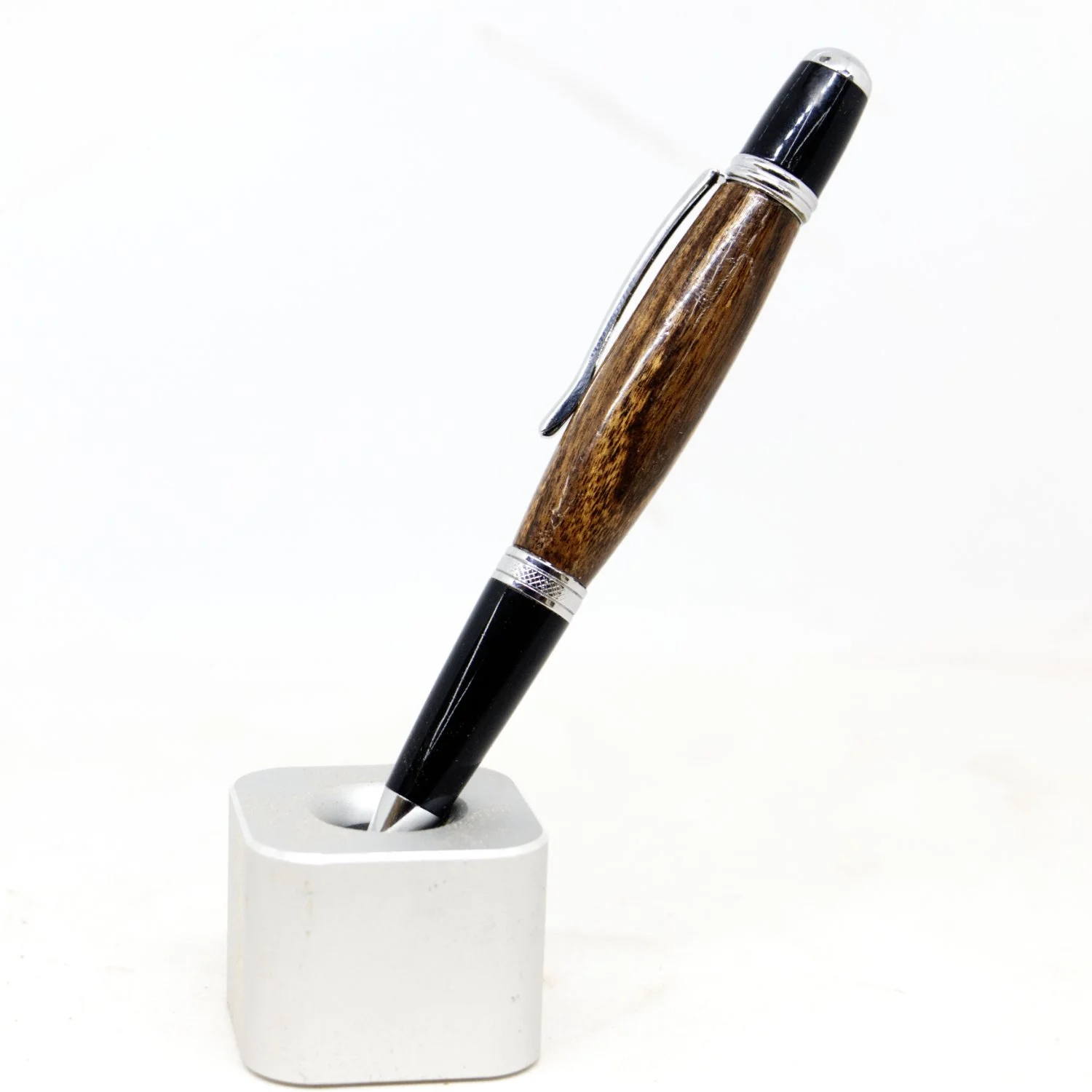 Pen 1.jpg