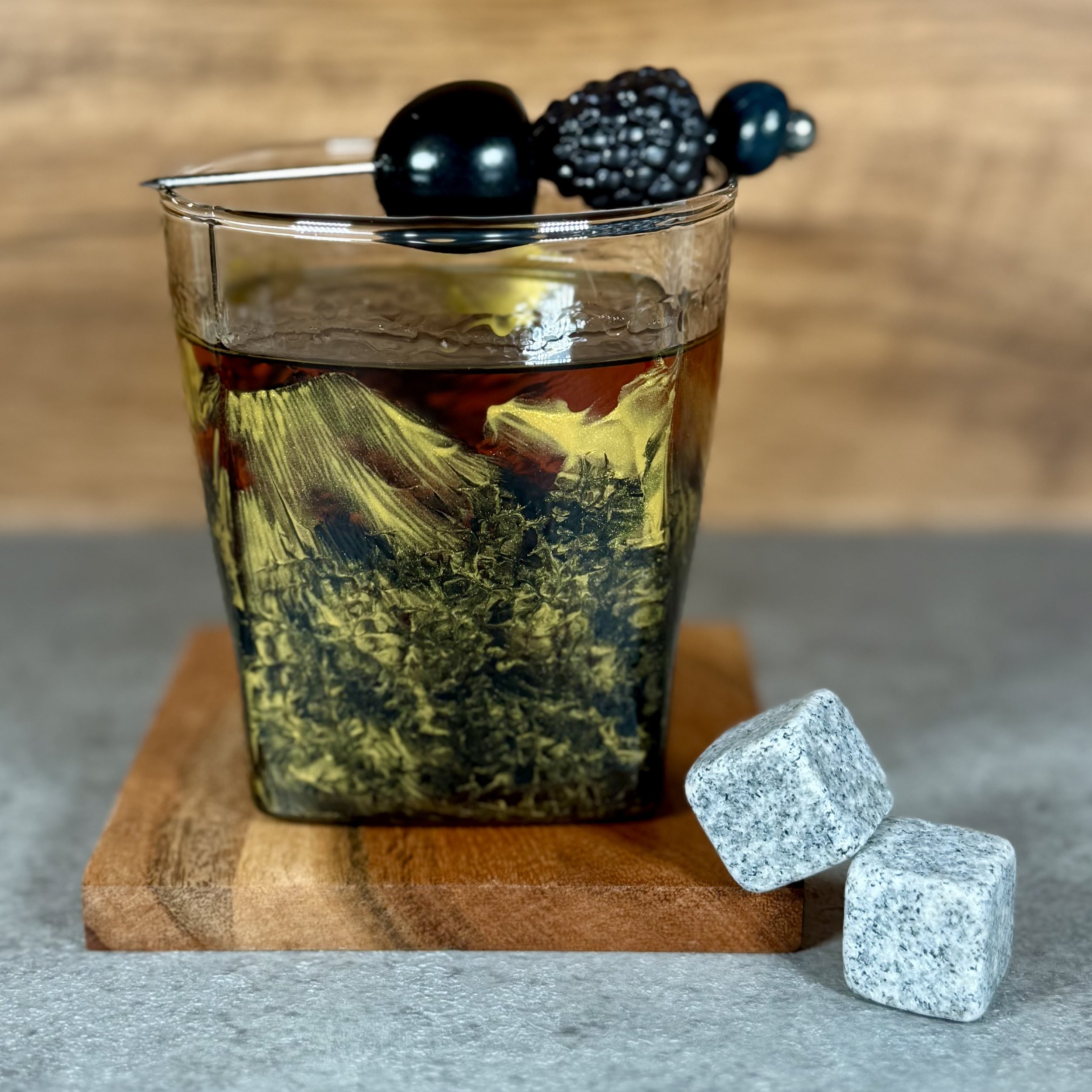 Walleye Rocks Glass