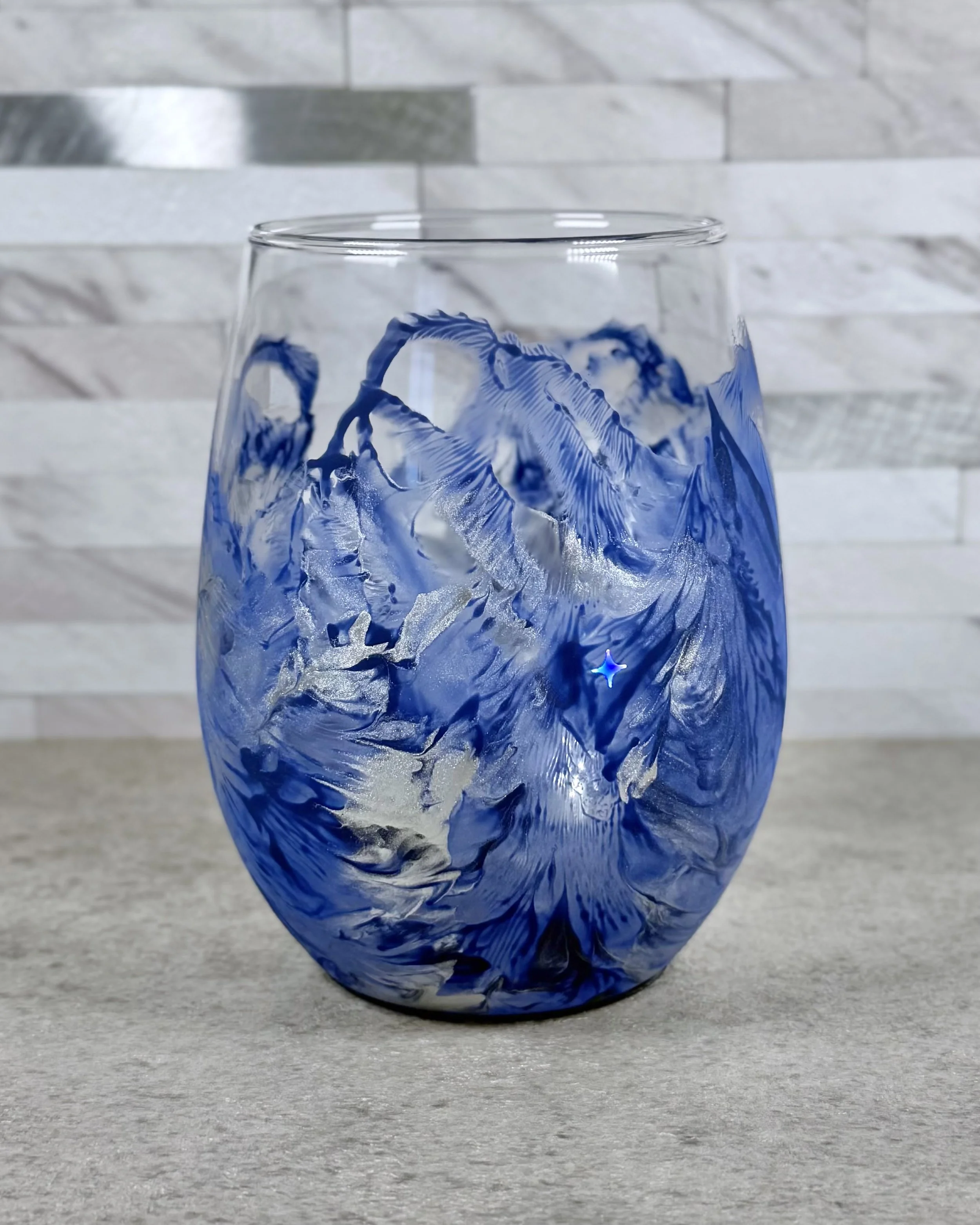 North Star State Wine Glass