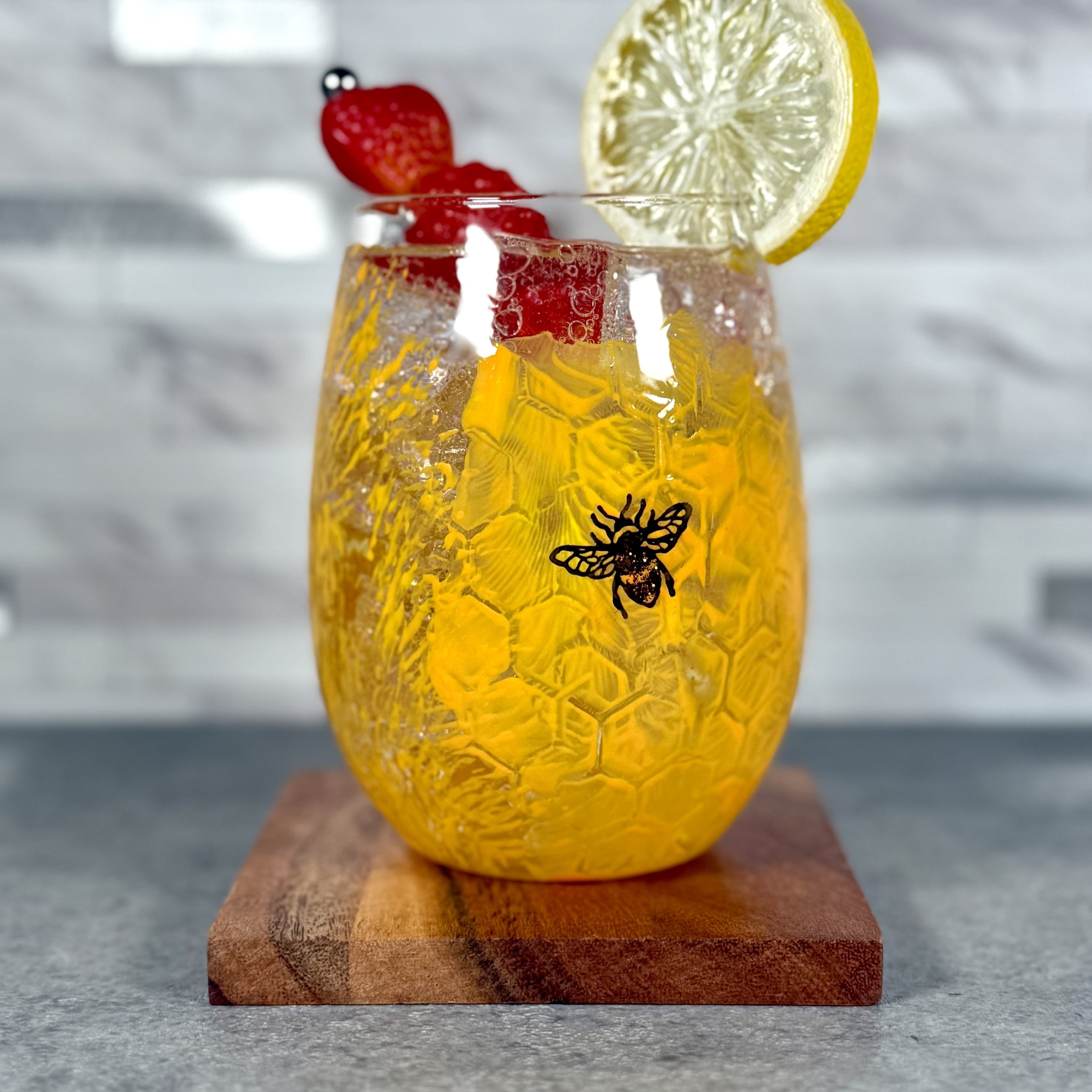 Rusty Patched Bumblebee Wine Glass