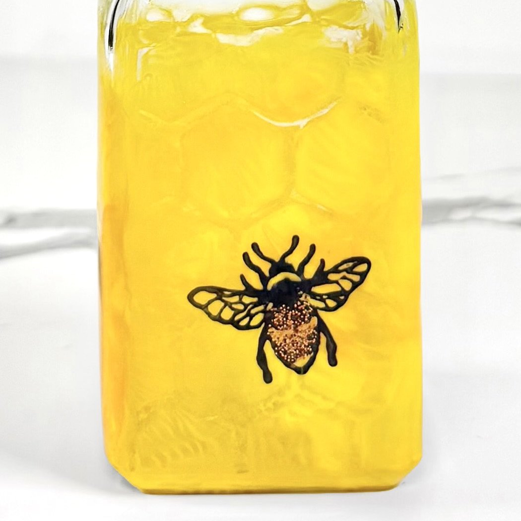 BEE (1).jpg