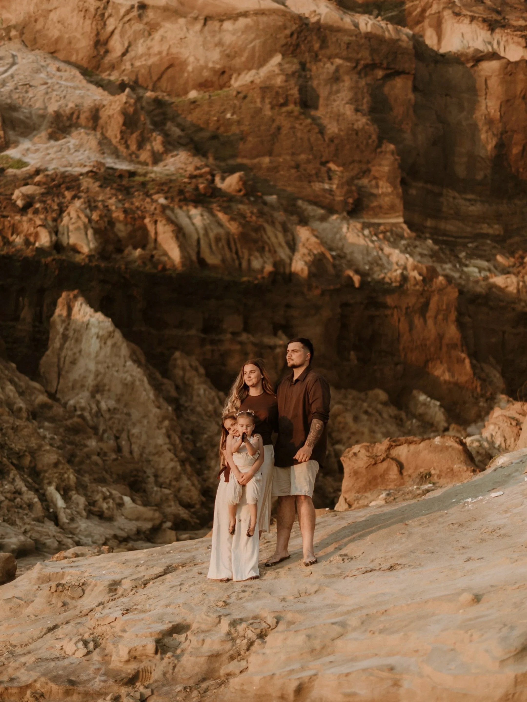 Had a little vision for this spot and brought it to life 🤍 The sun really showed up for us this night after days of rain 🌧️ ☀️

#familyphotography #aucklandphotographer #aucklandphotography #newzealandphotography