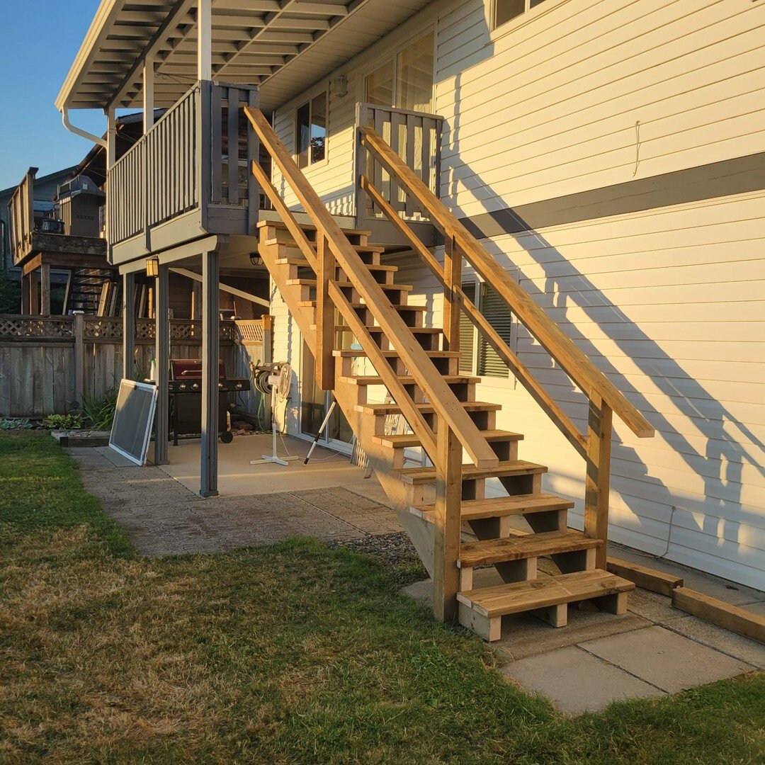 Our friends in Maple Ridge had a stair case that was beginning to fall a part and a deck that was unfinished (just painted plywood). Take a look at what we accomplished with a new stair build using 3x12 stringers with a router run along all edges as 
