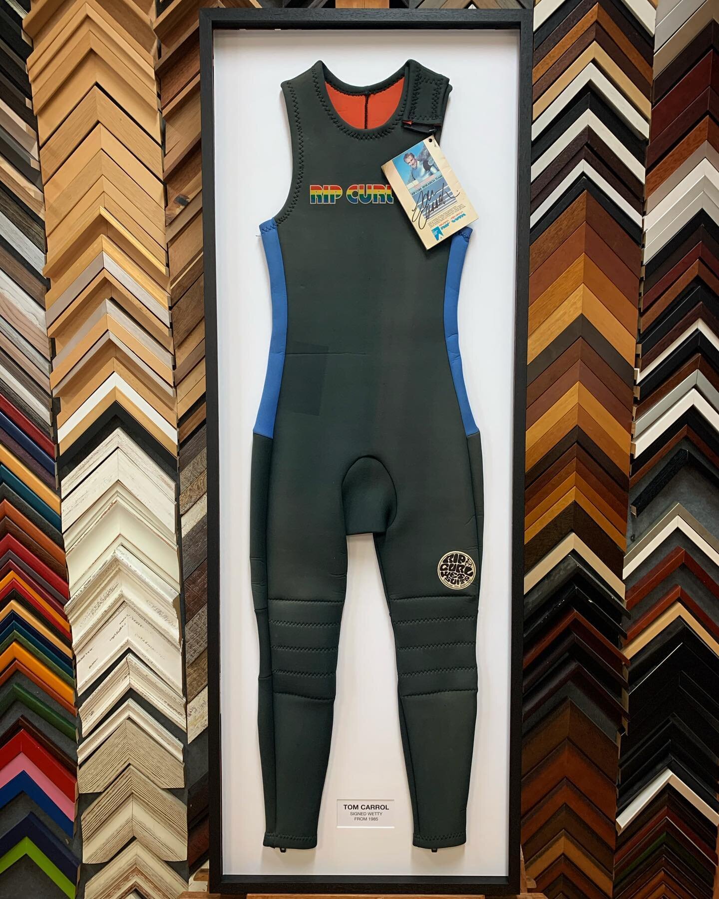 A little bit of surfing history framed up today for @ripcurl_phillipisland 
A @ripcurl_aus long John wetty from 1985 as worn and signed by the great man himself TVC @thomasvictorcarroll 
And a soundtrack to a classic @morning_of_the_earth 

.
.
.
.
.