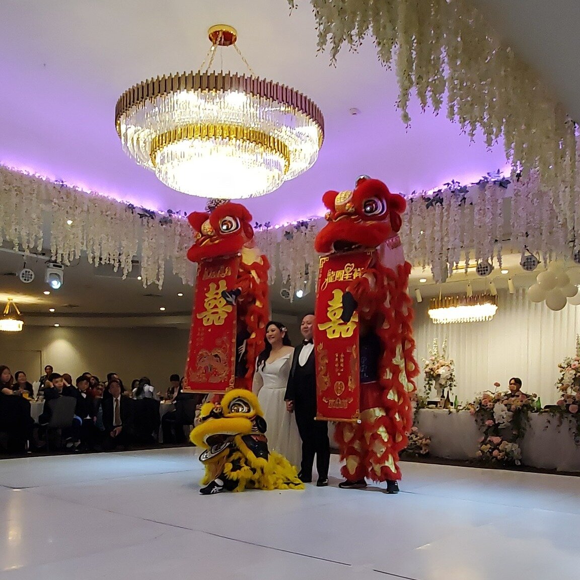 Double tap ❤❤, if you also love a touch of culture in weddings.

It&rsquo;s quite common to have lion dancing as part of the Asian wedding reception. Having a lion dance at weddings blesses the couple so that they have a long and happy marriage, as w