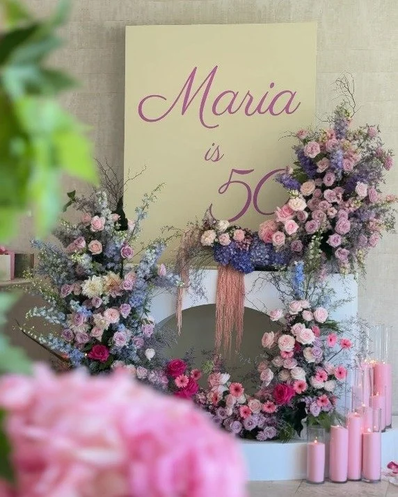 FIFTY &amp; FABULOUS ✨ 

Swipe over to see how this milestone celebration looked. 

This was hands down one of the best 50th celebrations I&rsquo;ve ever been a part of. After our event look and feel design session, I went straight to working closely