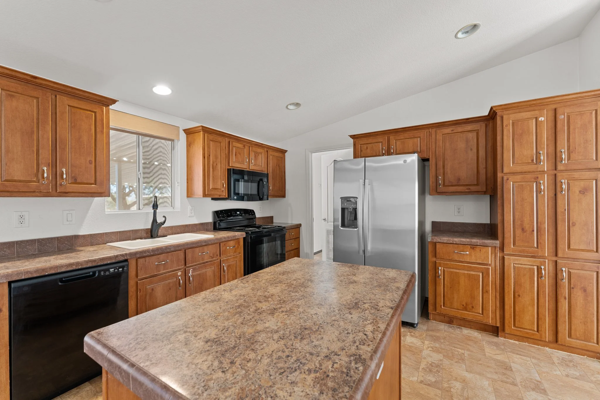12-web-or-mls-DSC05729.jpg