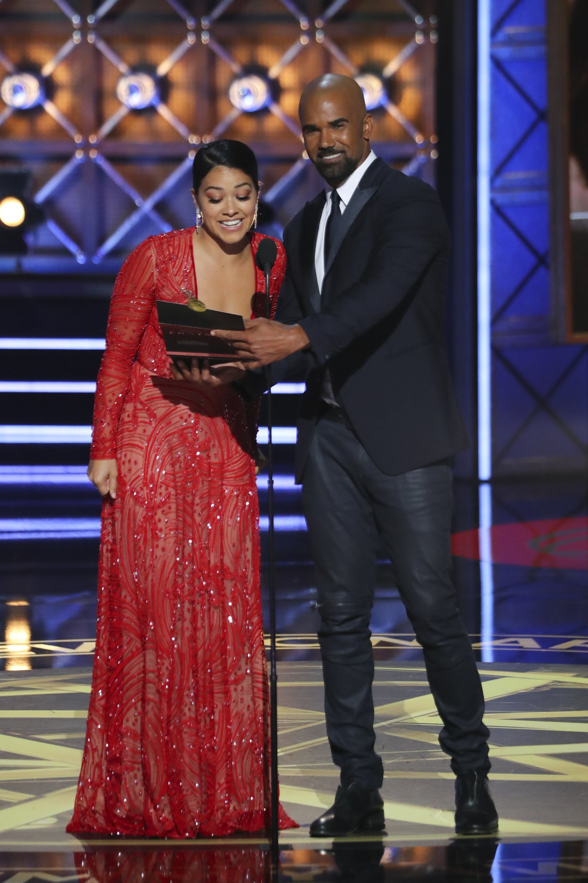  Moore with Gina Rodriguez at the 69th Primetime Emmy Awards ( photo: Trae Patton/CBS ©2017 CBS Broadcasting, Inc. All Rights Reserved ).  