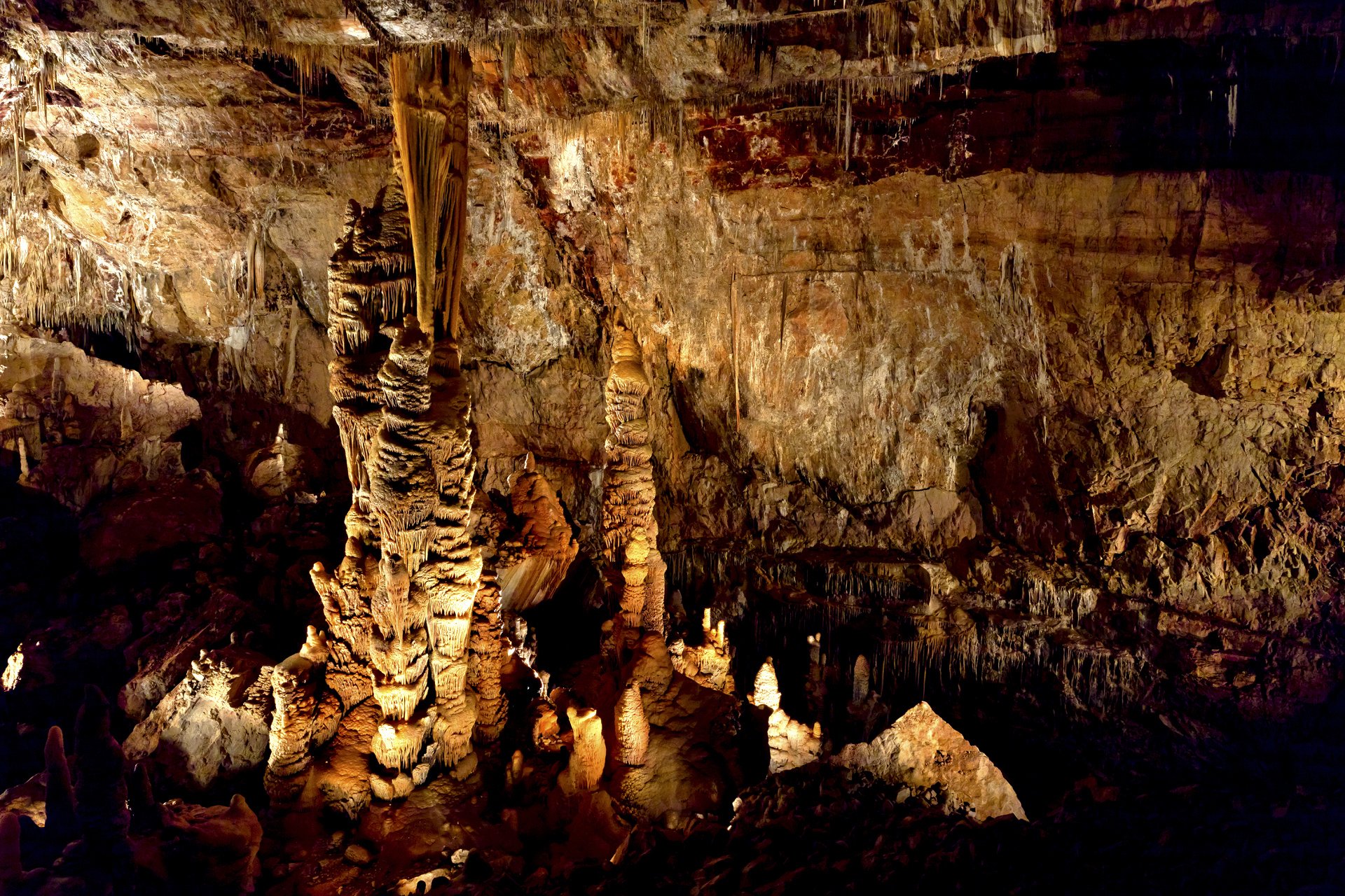  The Kubla Khan at Kartchner Caverns is the tallest and most massive column in Arizona, standing at 58 feet tall ( photo courtesy Arizona State Parks and Trails ).  