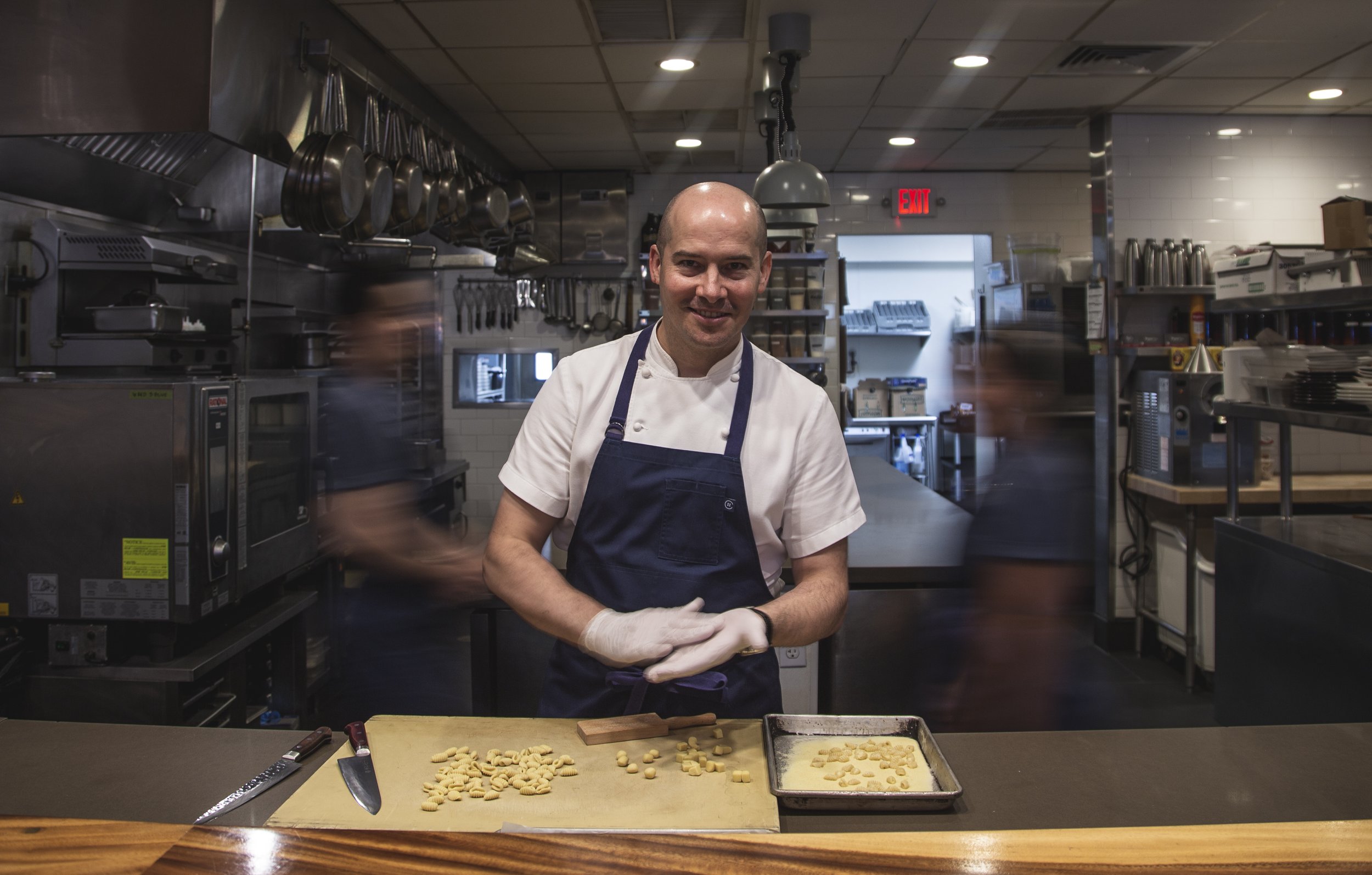  Chef Anthony Rush ( photo by Ryan Yamamoto – Middle Management, courtesy Senia )  