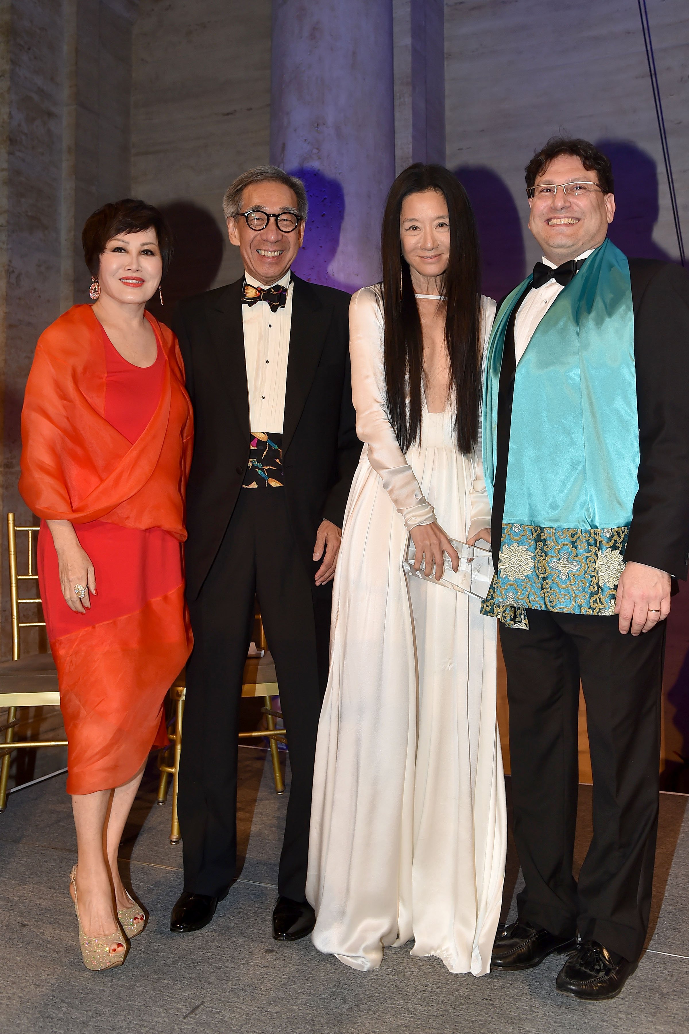  Kan with Chien Chung (Didi) Pei, Vera Wang and James Heimowitz ( photos courtesy Yue-Sai Kan ).  