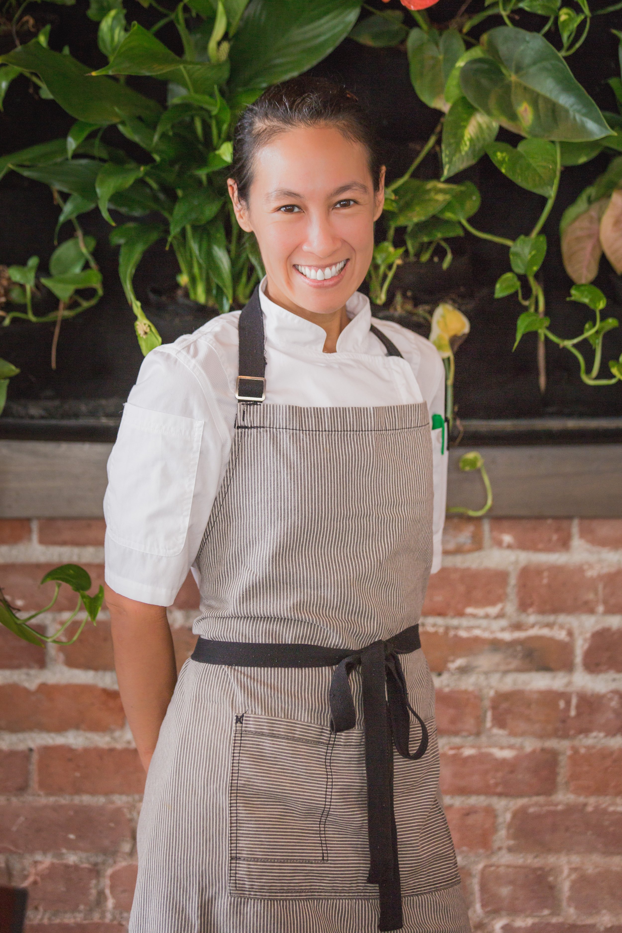  A place to chill and enjoy delicious food cooked without pretense sourced from area farmers—this encapsulates the dining experience at Robynne Mai‘i’s Fête which she runs with her husband Chuck Bussler ( all photos courtesy Fête ).  