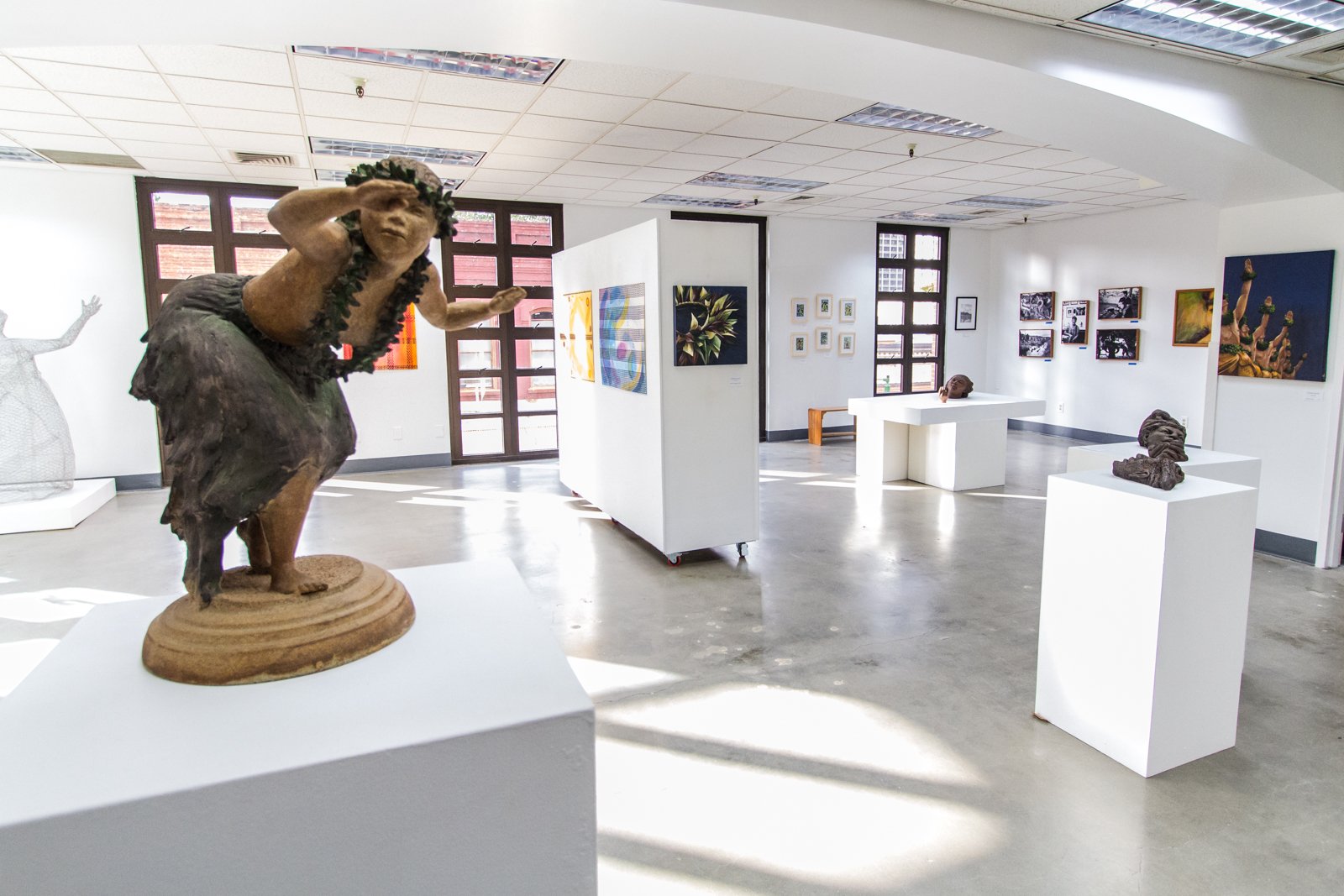  As its name implies, the Downtown Art Center (DAC) is located in Chinatown Gateway Plaza. It came to life thanks to the efforts of Sandy Pohl. Creative Arts Experience (a nonprofit Pohl founded) along with the Hawai‘i Arts Alliance and six other org