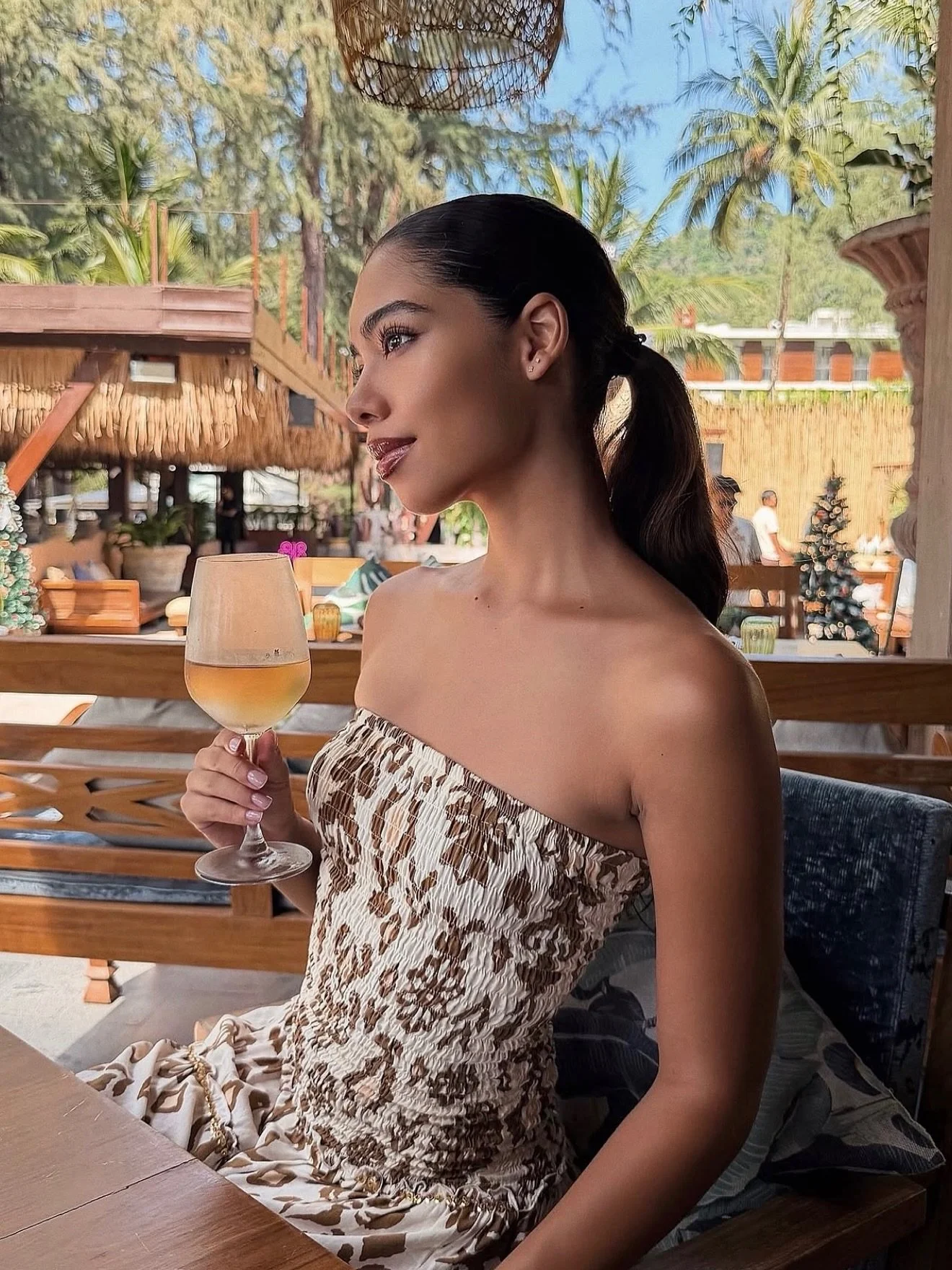 Dress available in several colors 🐻🤍

Beautiful @azevedorennara wearing our new collection. 🥥🤍