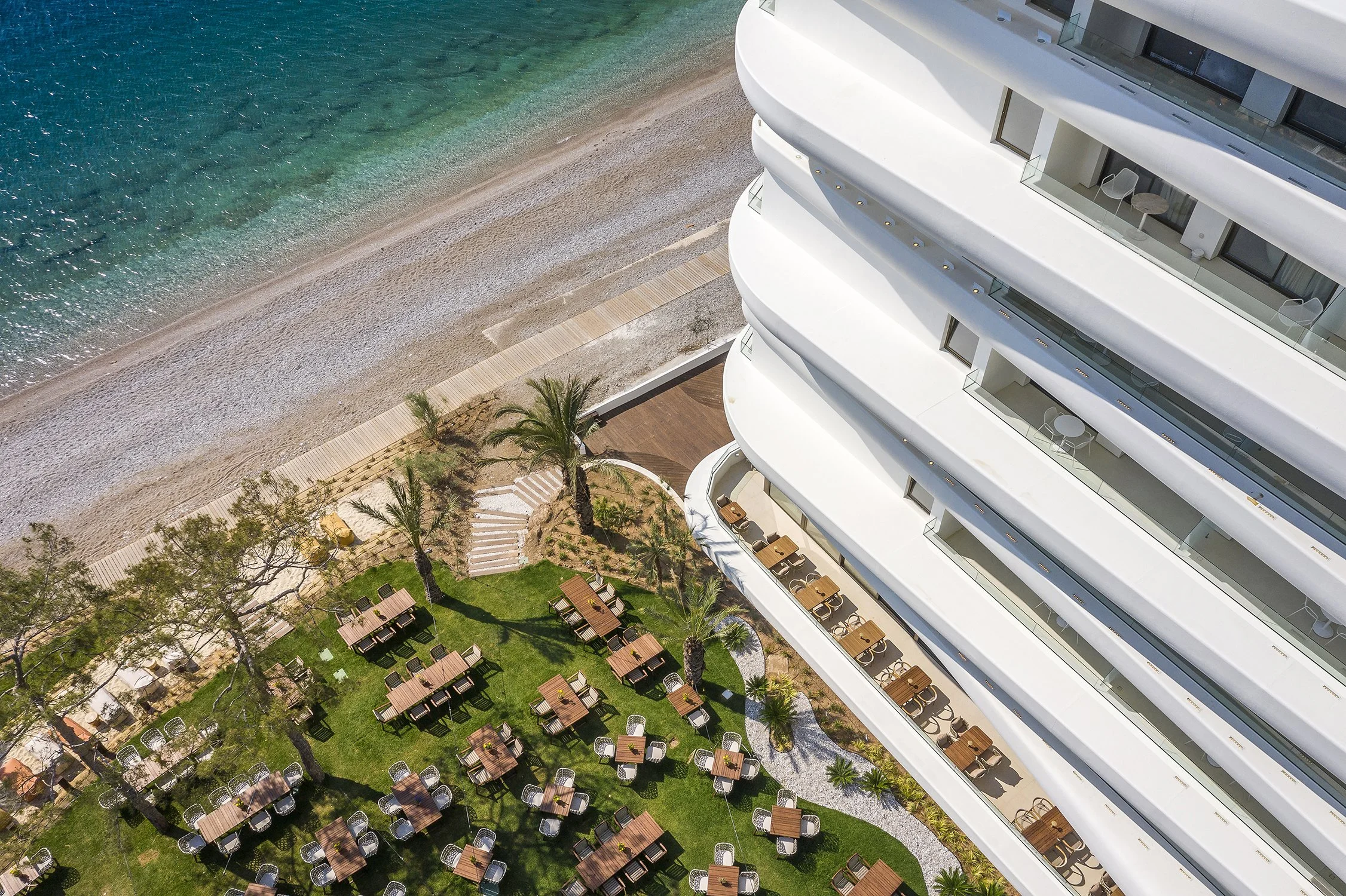 ISLA BROWN CORINTHIA