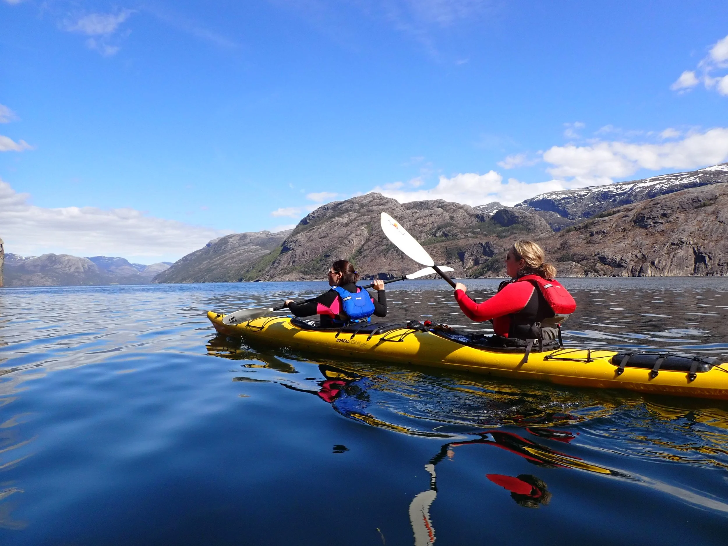 Guided kayak tour Lysefjorden — Fjord Expedition