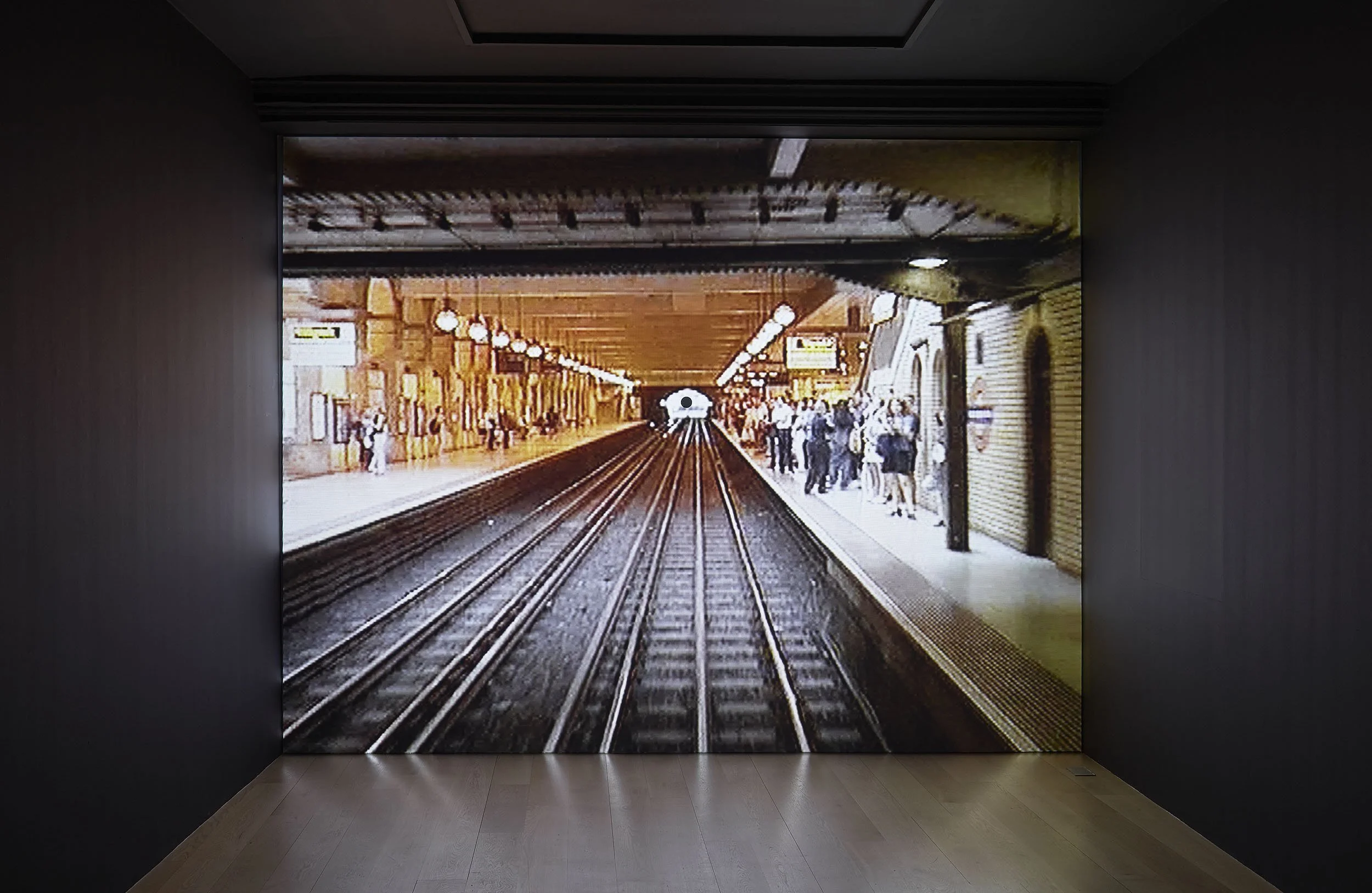 Mark Wallinger, When Parallel Lines Meet at Infinity, 1998/2001 (1).jpg