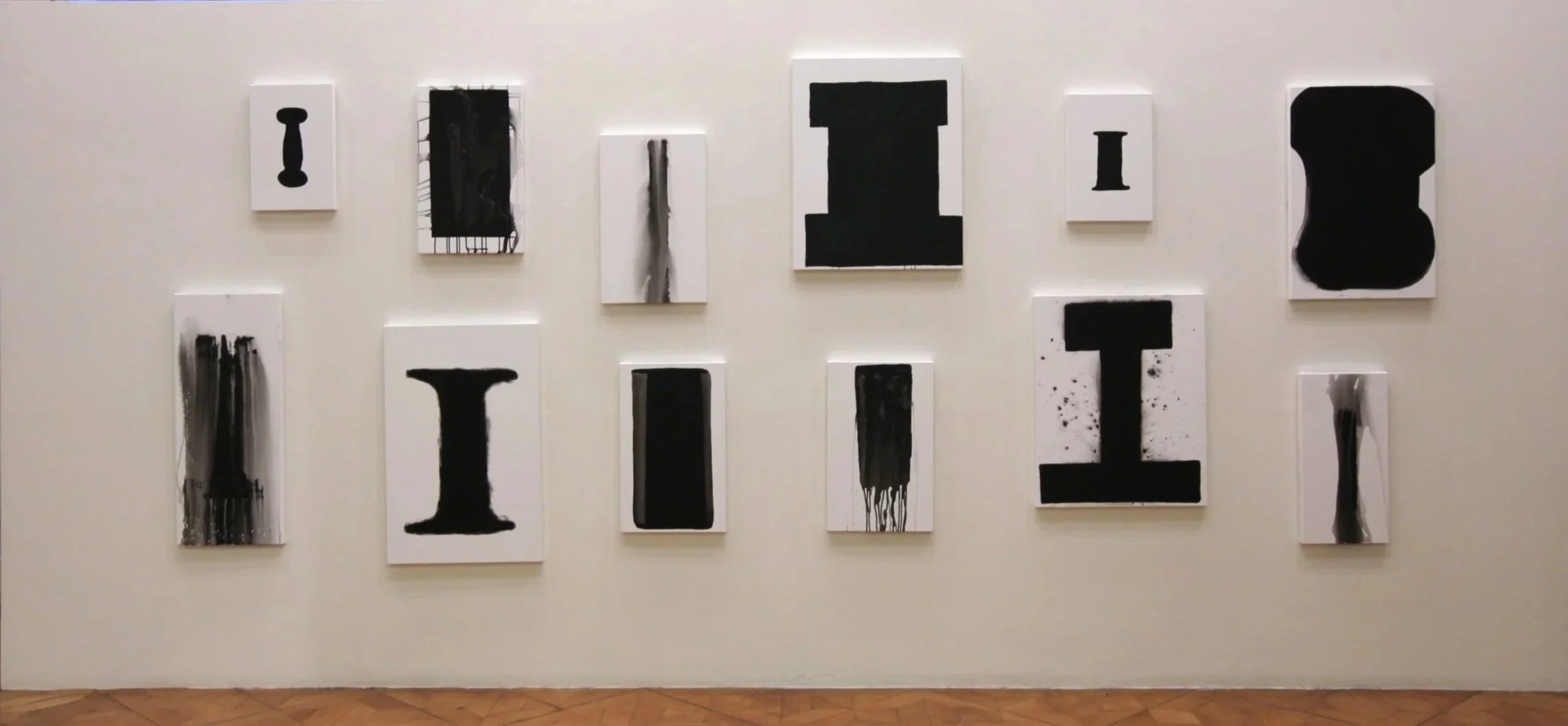 Mark Wallinger, SUM, Galerie Krinzinger, 2013.jpg