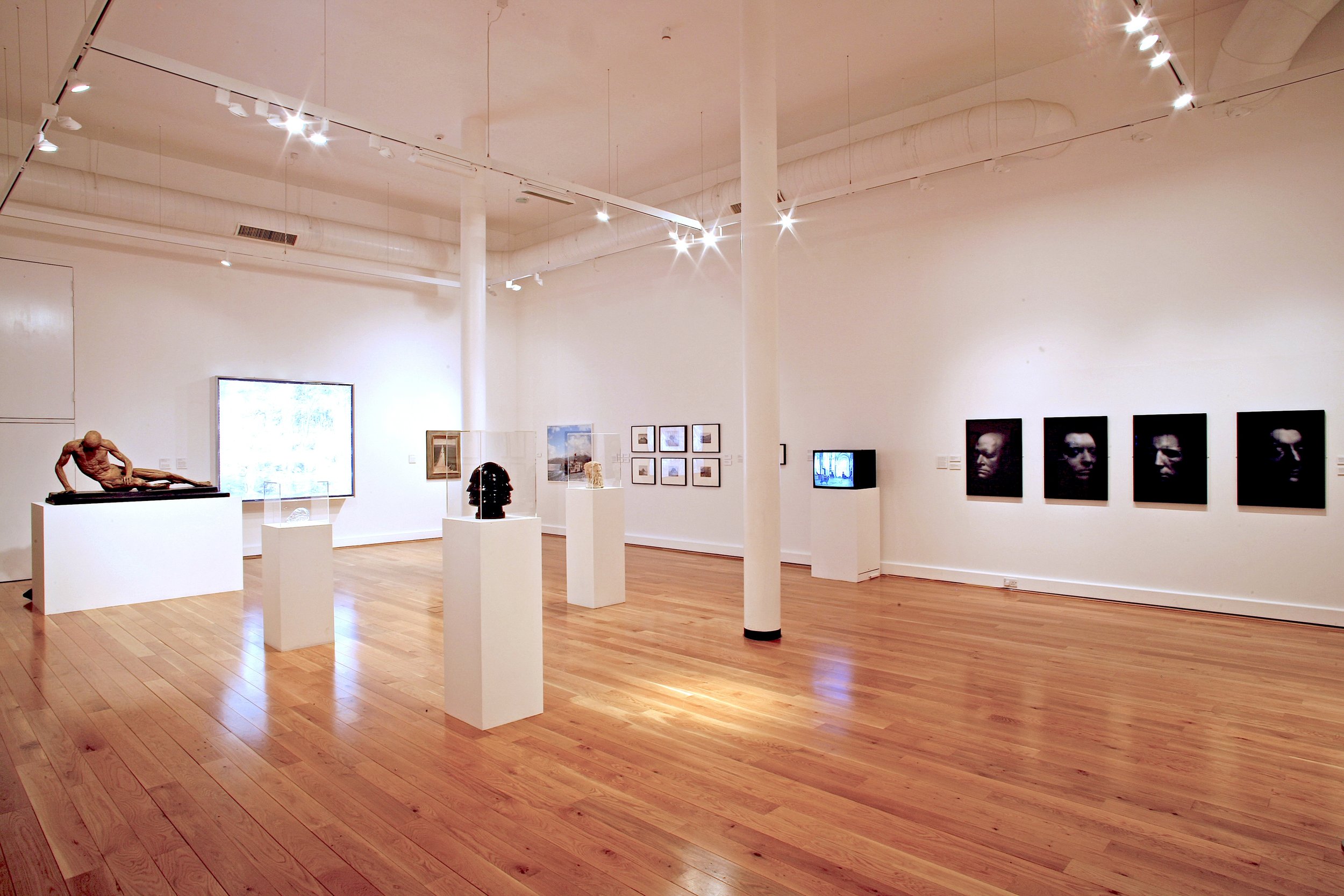 Mark Wallinger: The Russian Linesman, Leeds Art Gallery, 2009.JPG