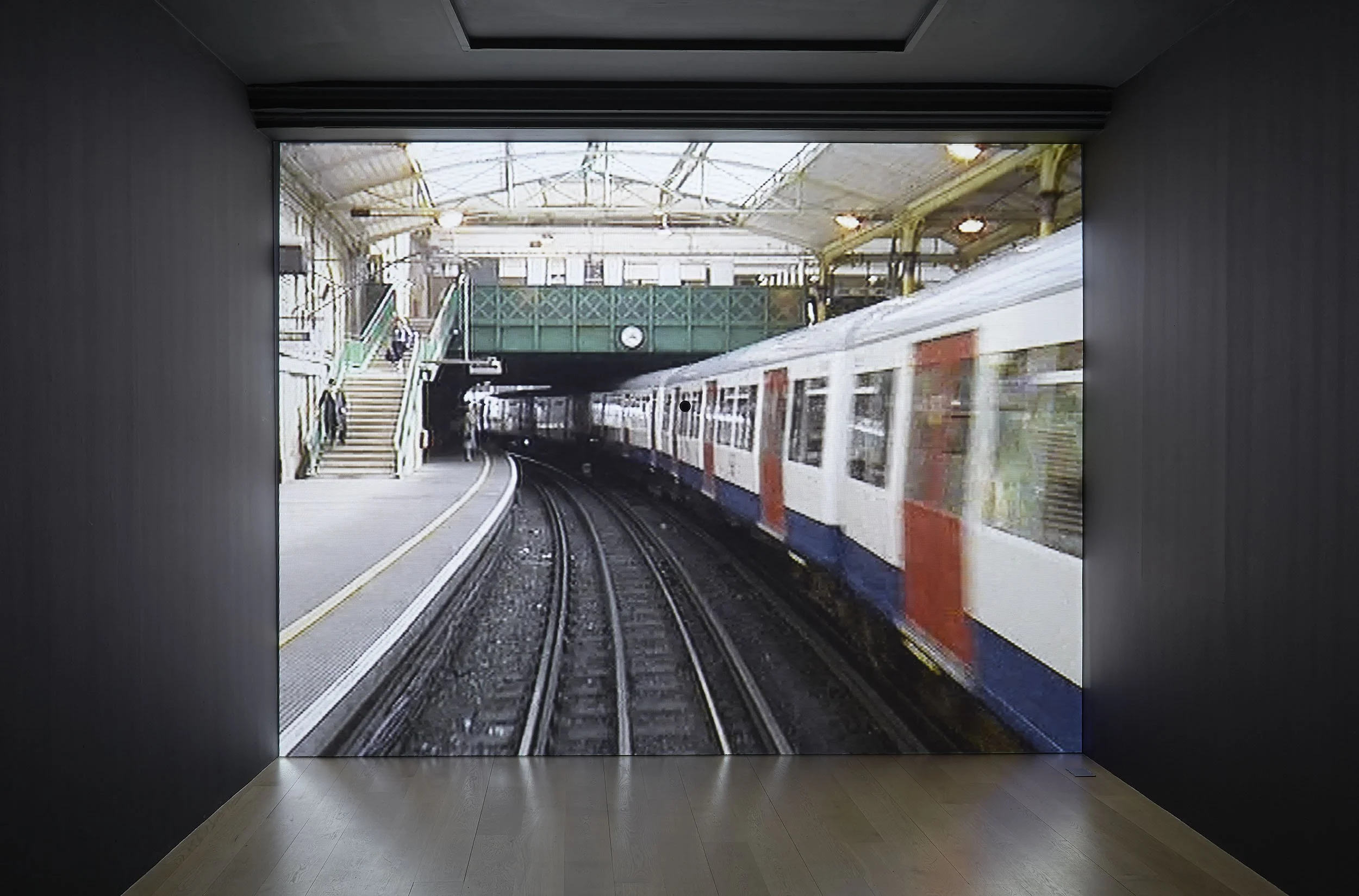 Mark Wallinger, When Parallel Lines Meet at Infinity, 1998/2001.jpg