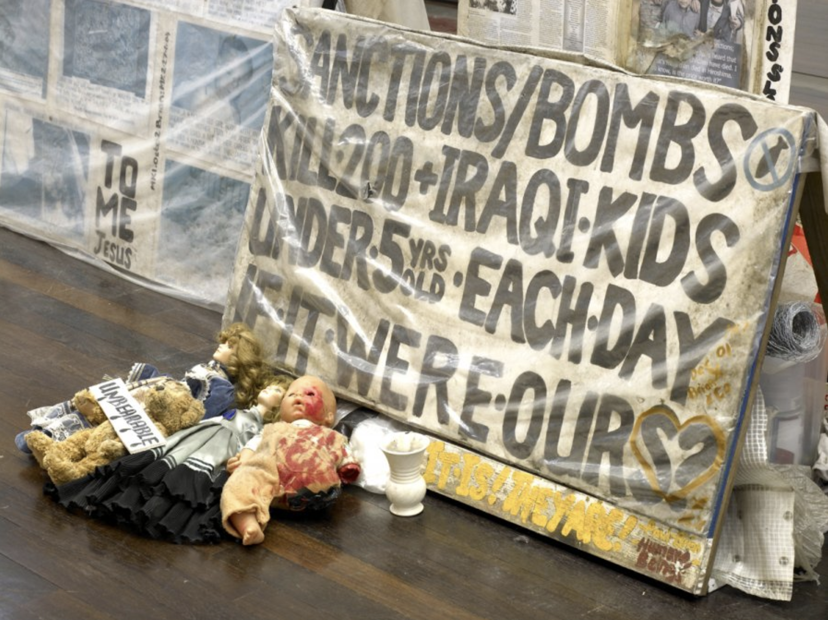 Mark Wallinger, State Britain, 2007, exhibition view, MAC/VAL, 2008. Detail 3.png