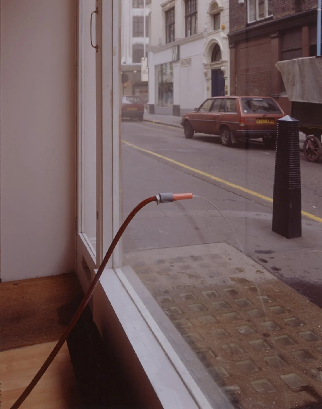 Mark Wallinger, Fountain, 1992 1.jpg